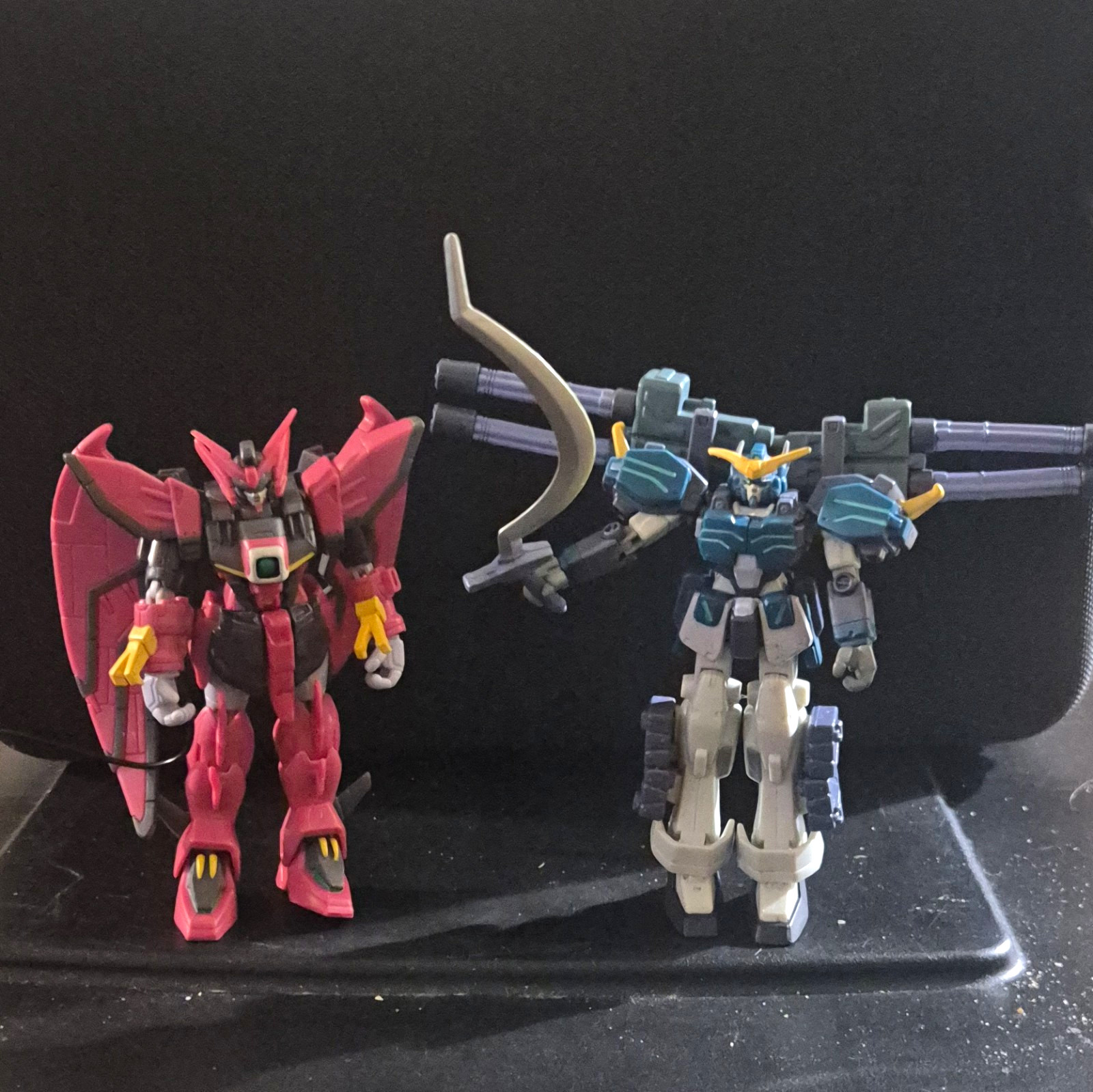 Gundam Wing Action Figures Set of 2 Vintage Heavy arms and Epyon Gundam Wing Action Figures Set of 2 Vintage Heavy arms and Epyon