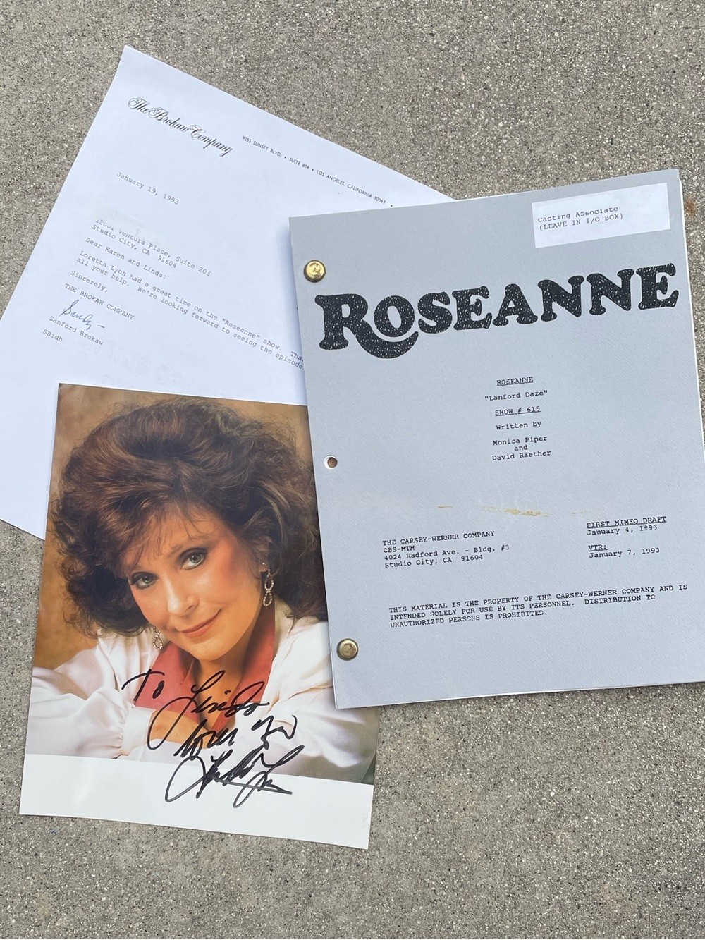 Loretta Lynn SIGNED Photo Thank You Letter +Roseanne 1993 Production Used Script Loretta Lynn SIGNED Photo Thank You Letter +Roseanne 1993 Production Used Script