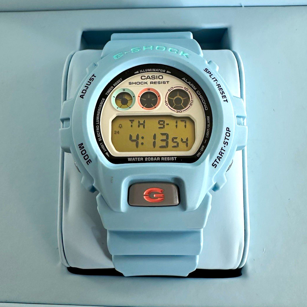 Casio G-SHOCK John Mayer Hodinkee Blue Resin Digital Quartz 200m Box Papers Casio G-SHOCK John Mayer Hodinkee Blue Resin Digital Quartz 200m Box Papers