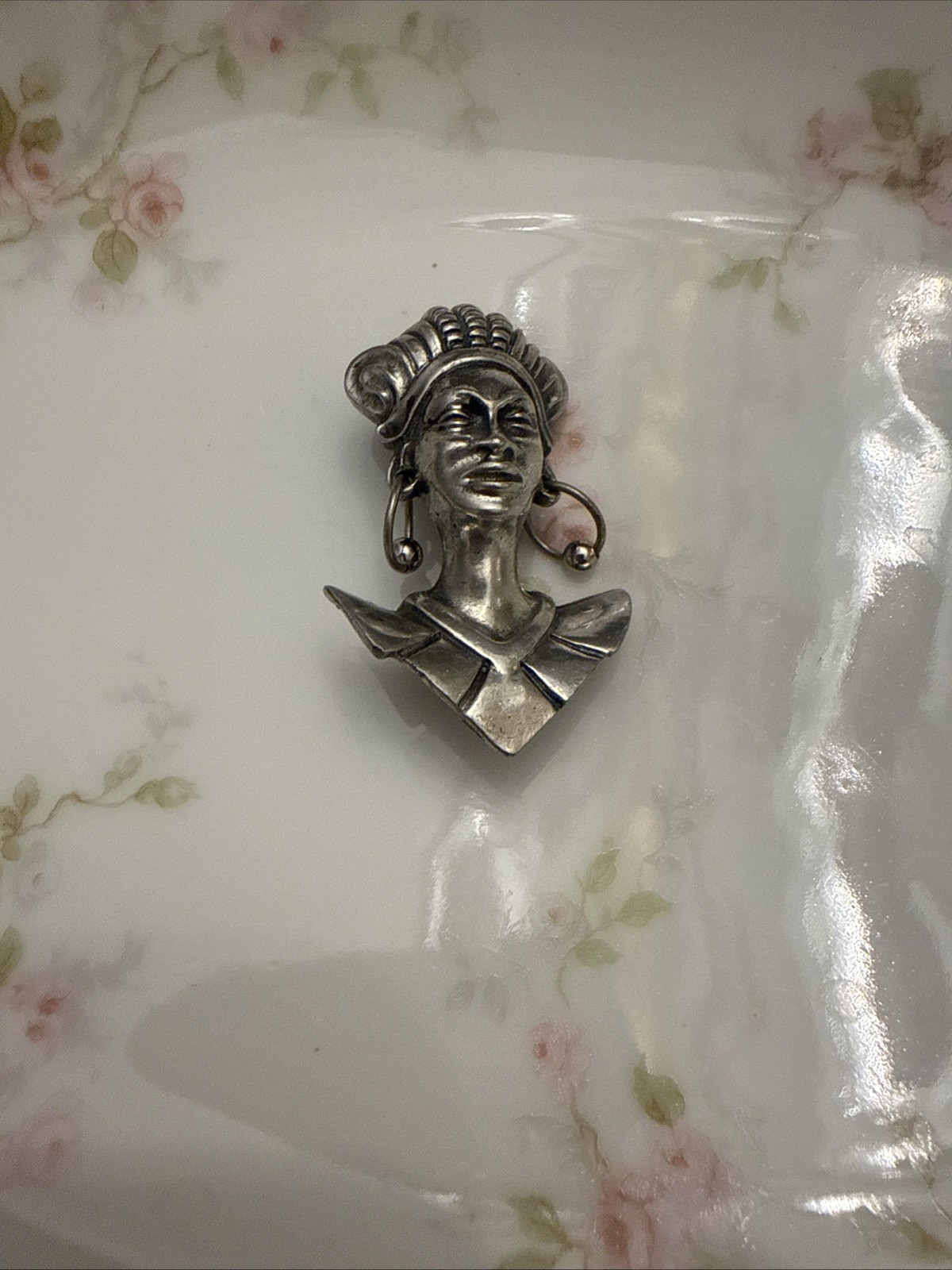 Vintage Signed ART Arthur Pepper blackamoor African woman brooch, EUC