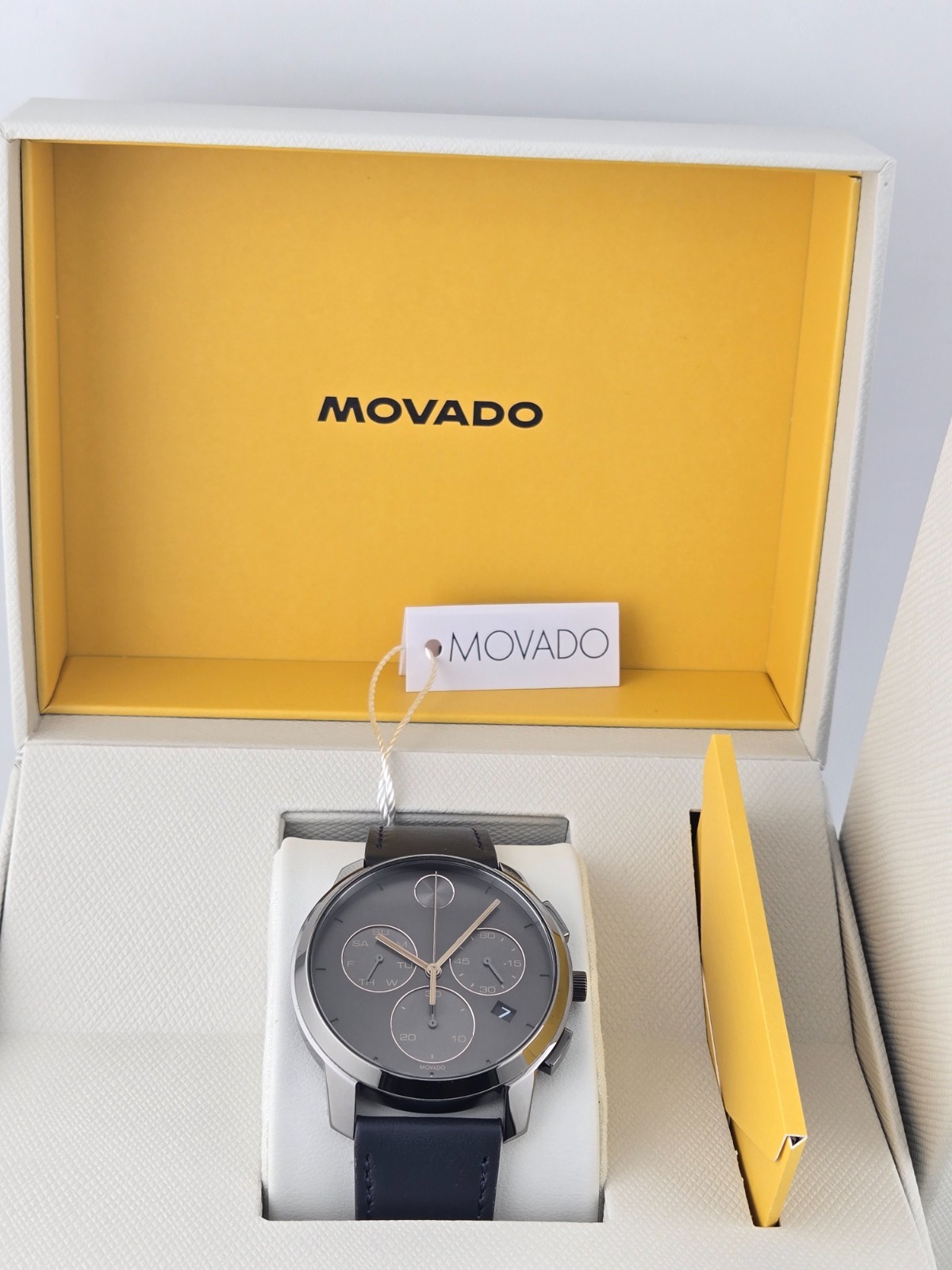 $695 MSRP | Movado Bold Thin Men\'s Grey Dial Chronograph Watch - 3600720 NEW