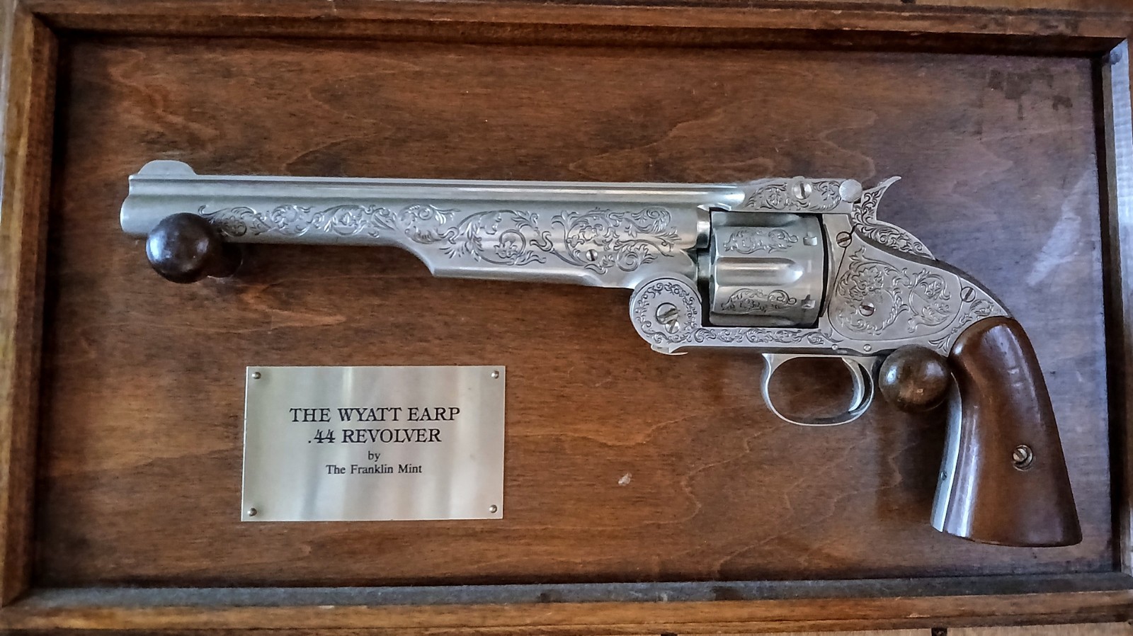 Franklin Mint Vintage Wyatt Earp .44 Revolver Wall Hanger on Original Display
