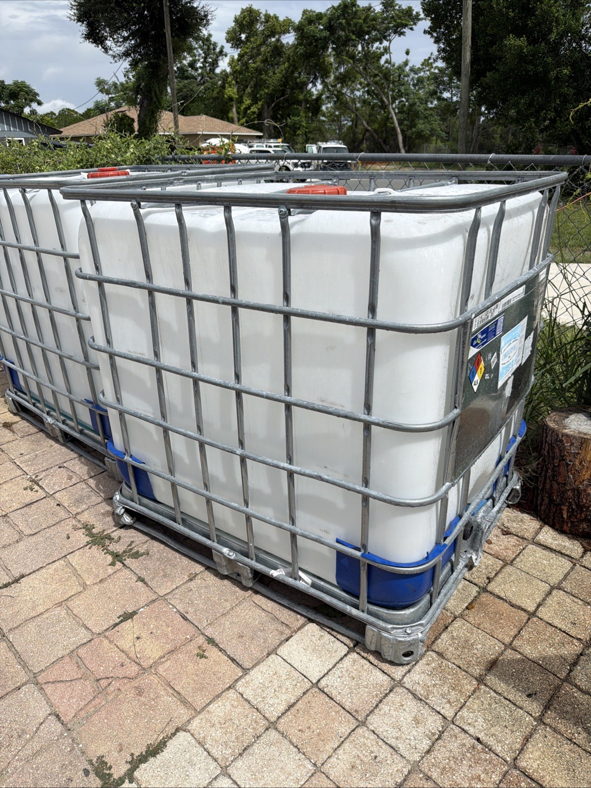 275 Gallon IBC tote container - Non-food grade