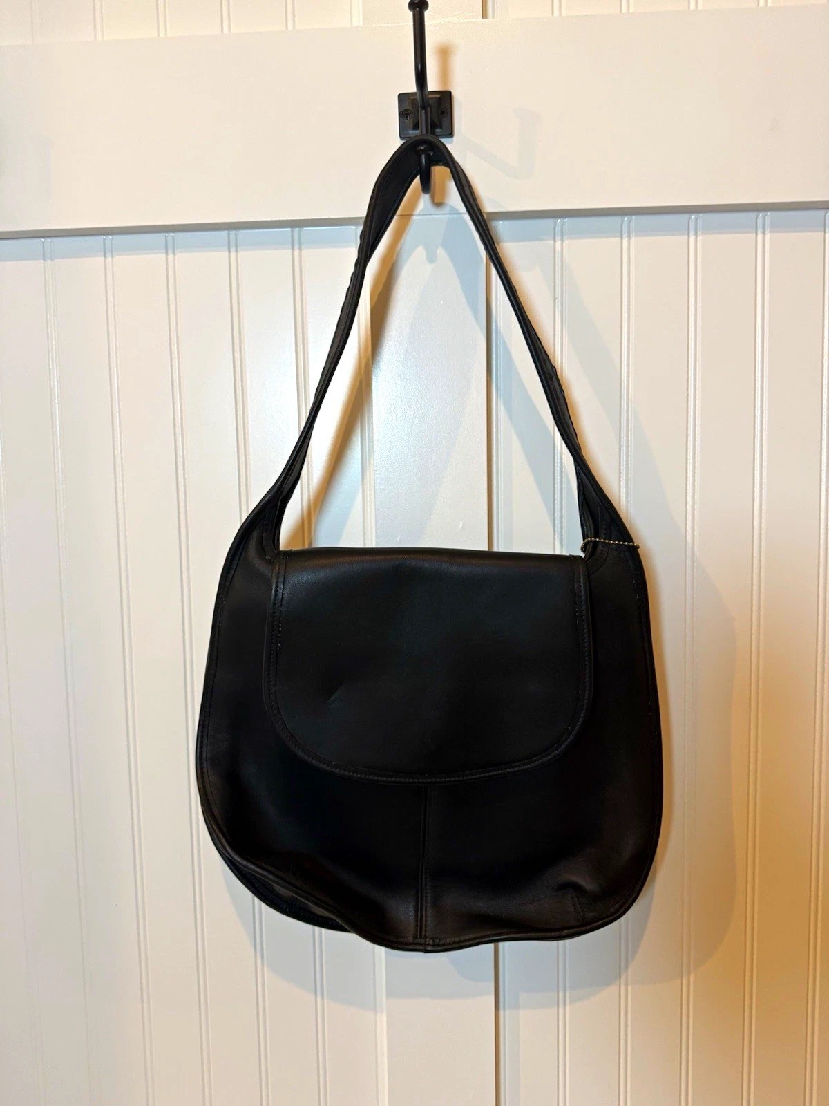 Coach Vintage 9029 Black Medium Crescent Shoulder Bag Snap Flap Coach Vintage 9029 Black Medium Crescent Shoulder Bag Snap Flap