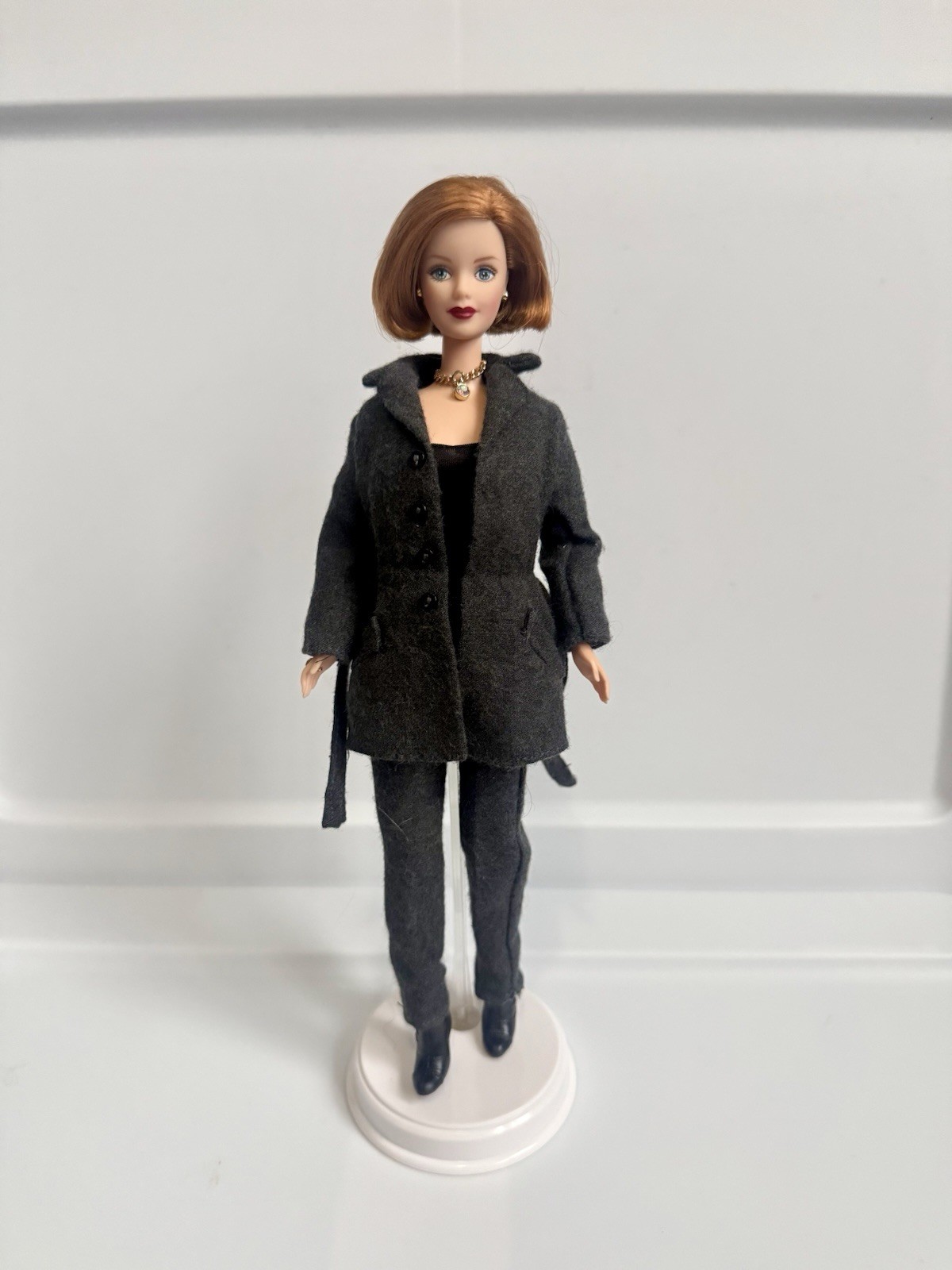 Mattel Barbie X-Files Dana Scully Doll Loose Outfit And Stand Included Mattel Barbie X-Files Dana Scully Doll Loose Outfit And Stand Included