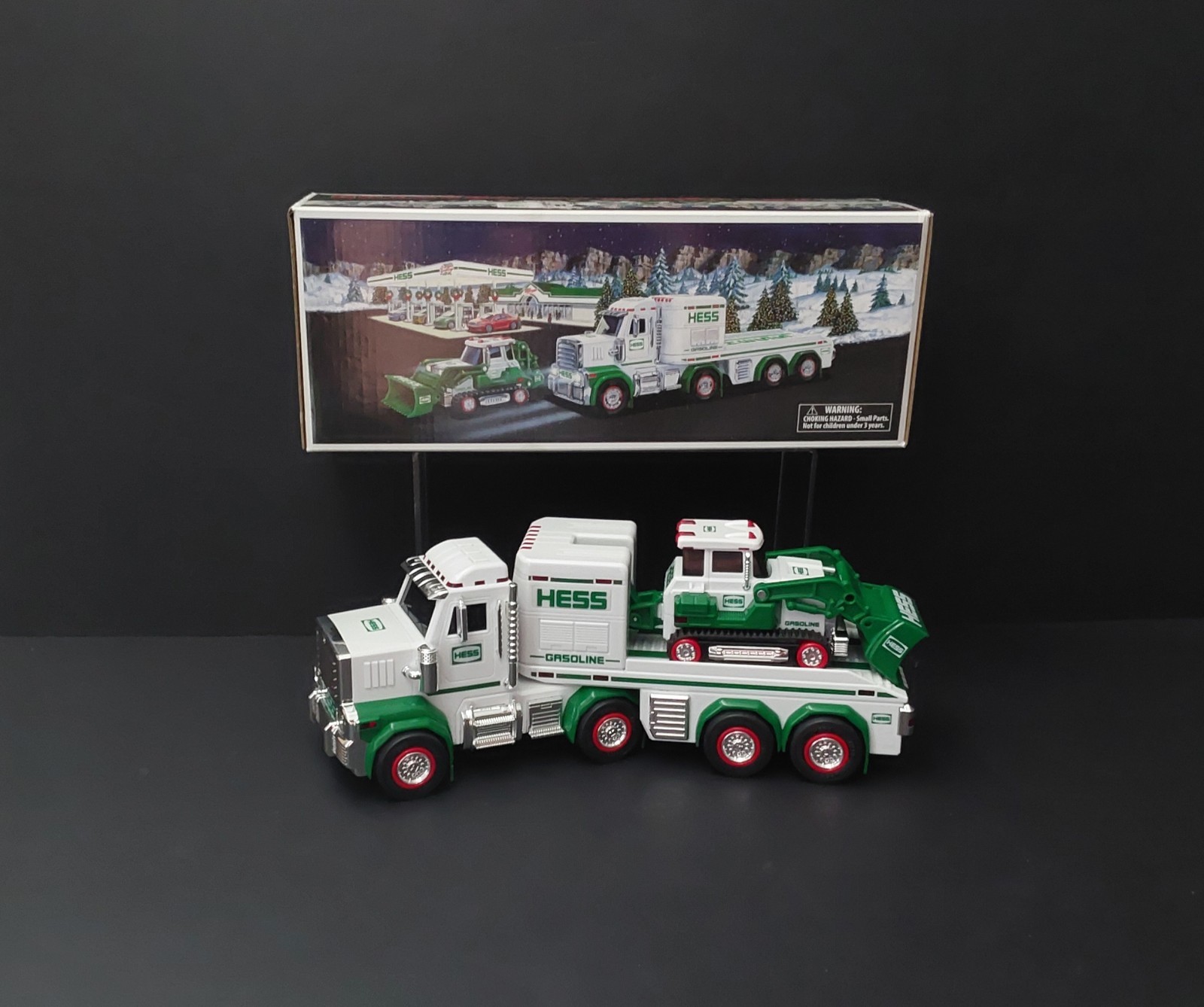 Collector\'s Edition Hess 2013 Toy Truck and Tractor Back Hoe NEW Collector\'s Edition Hess 2013 Toy Truck and Tractor Back Hoe NEW