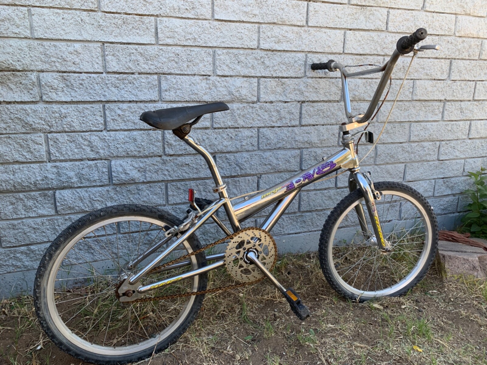 1995 haro DV8 megatube midschool bmx bike 1995 haro DV8 megatube midschool bmx bike