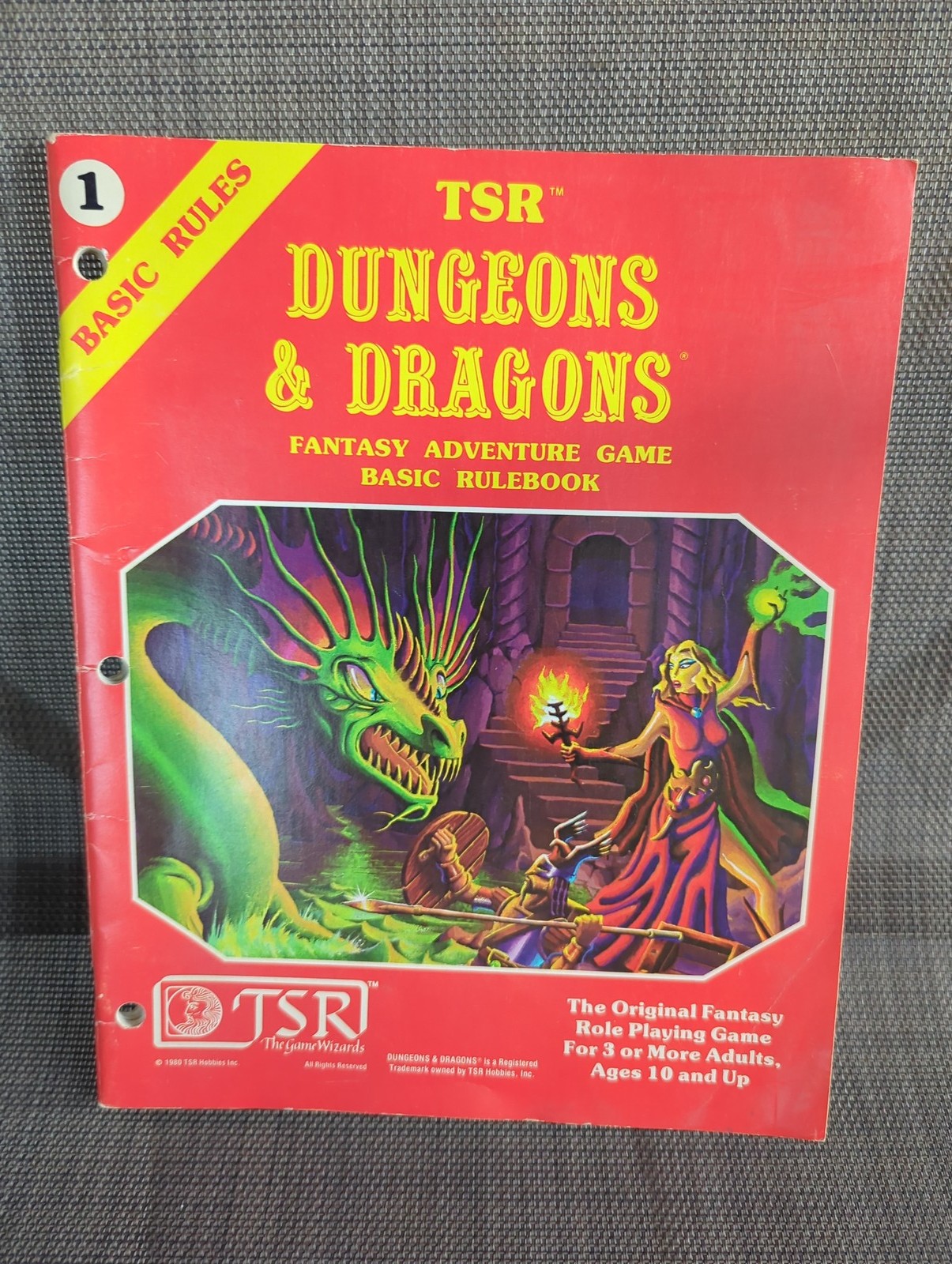 Dungeons & Dragons Fantasy Adventure Game: Basic Rulebook 1981 First Edition Dungeons & Dragons Fantasy Adventure Game: Basic Rulebook 1981 First Edition