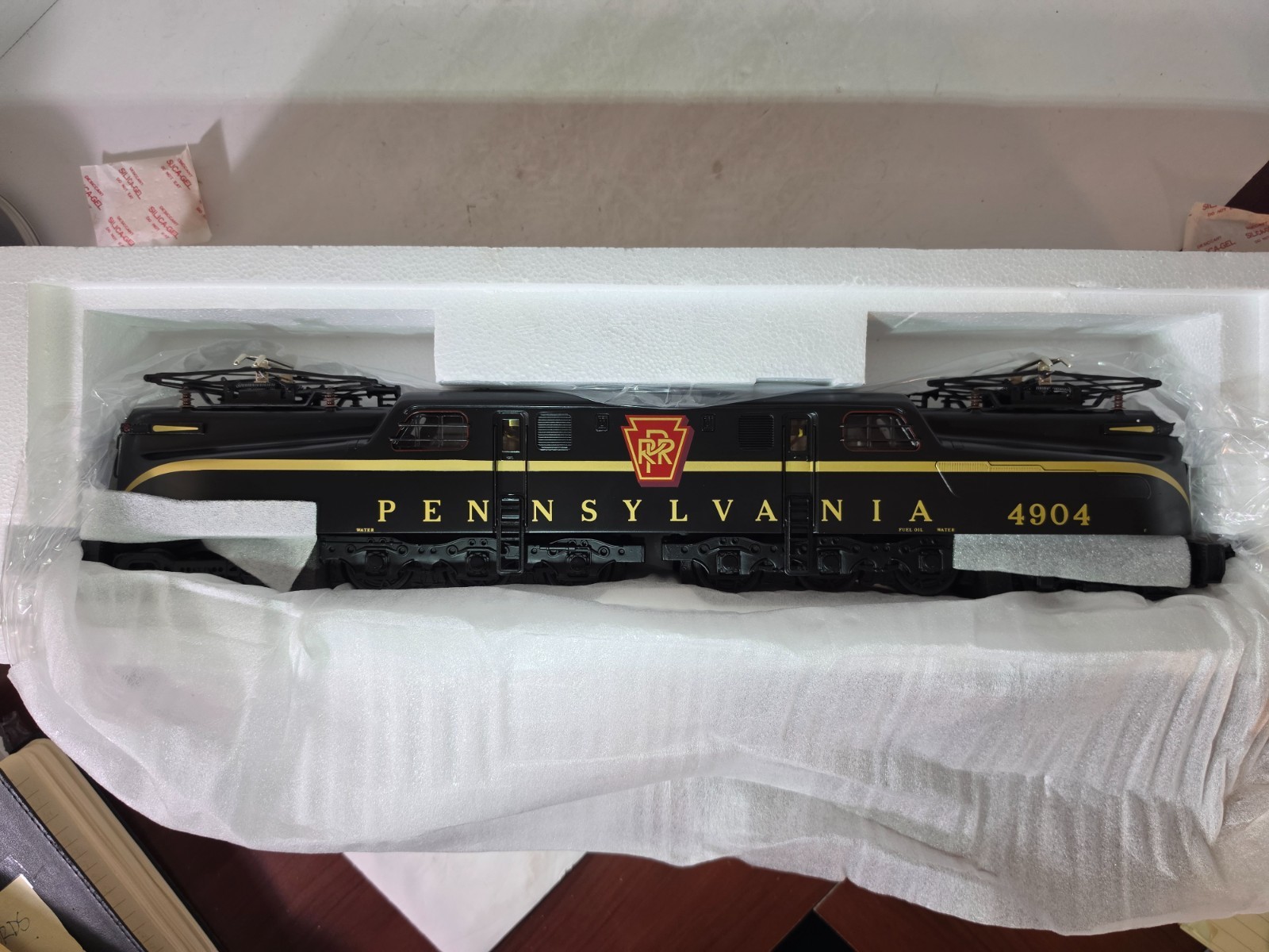Weaver Gold Edition O Brass PRR GG-1 Brunswick Green #4904 (3-Rail) COA #107/243 Weaver Gold Edition O Brass PRR GG-1 Brunswick Green #4904 (3-Rail) COA #107/243