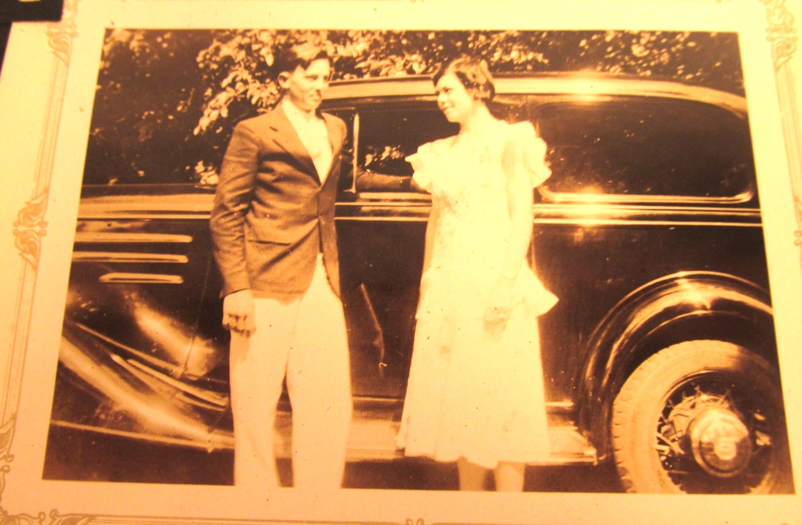 Antique Tennessee Photo Album Scrapbook with 130+ Photos Vintage Antique Tennessee Photo Album Scrapbook with 130+ Photos Vintage