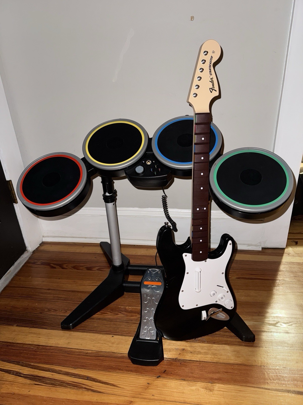 Xbox one Rock Band 4 Drums Guitar Bundle TESTED Cosmetic Wear Read Description Xbox one Rock Band 4 Drums Guitar Bundle TESTED Cosmetic Wear Read Description