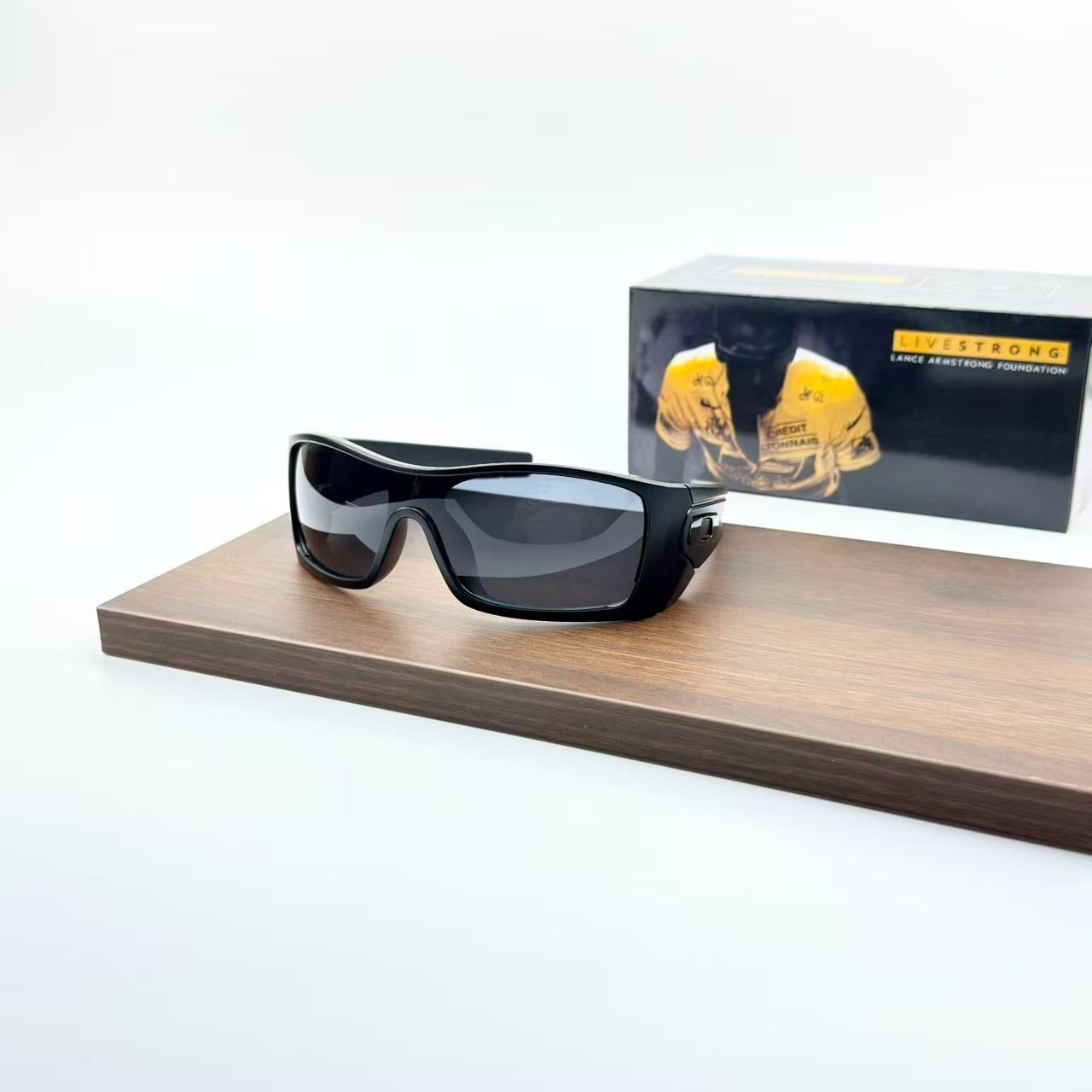 Oakley Batwolf OO9101 Black Frame Grey Lens Shield Sunglasses New With Case