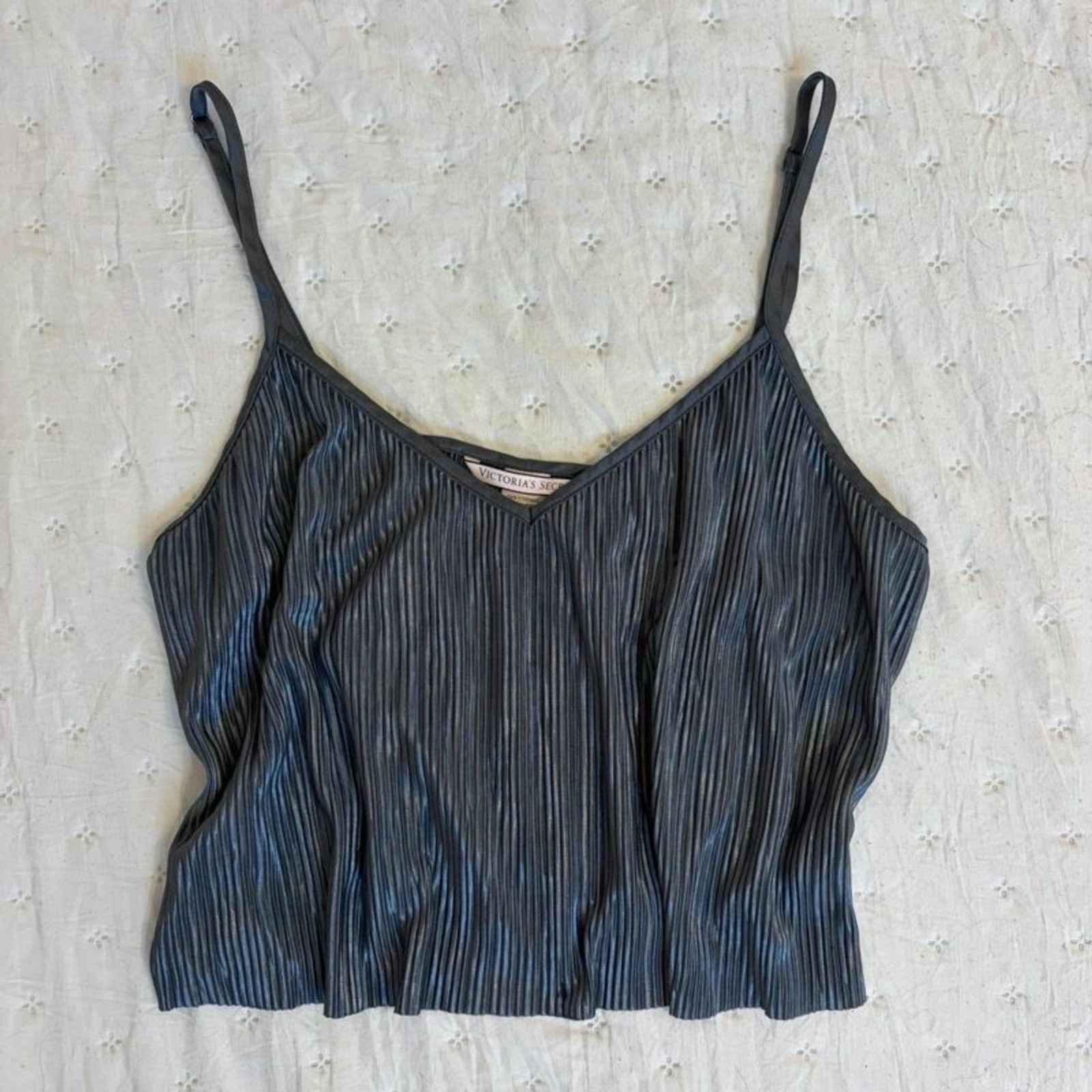 y2k indie sleaze vintage Victoria’s Secret black metallic pleated cami tank top y2k indie sleaze vintage Victoria’s Secret black metallic pleated cami tank top