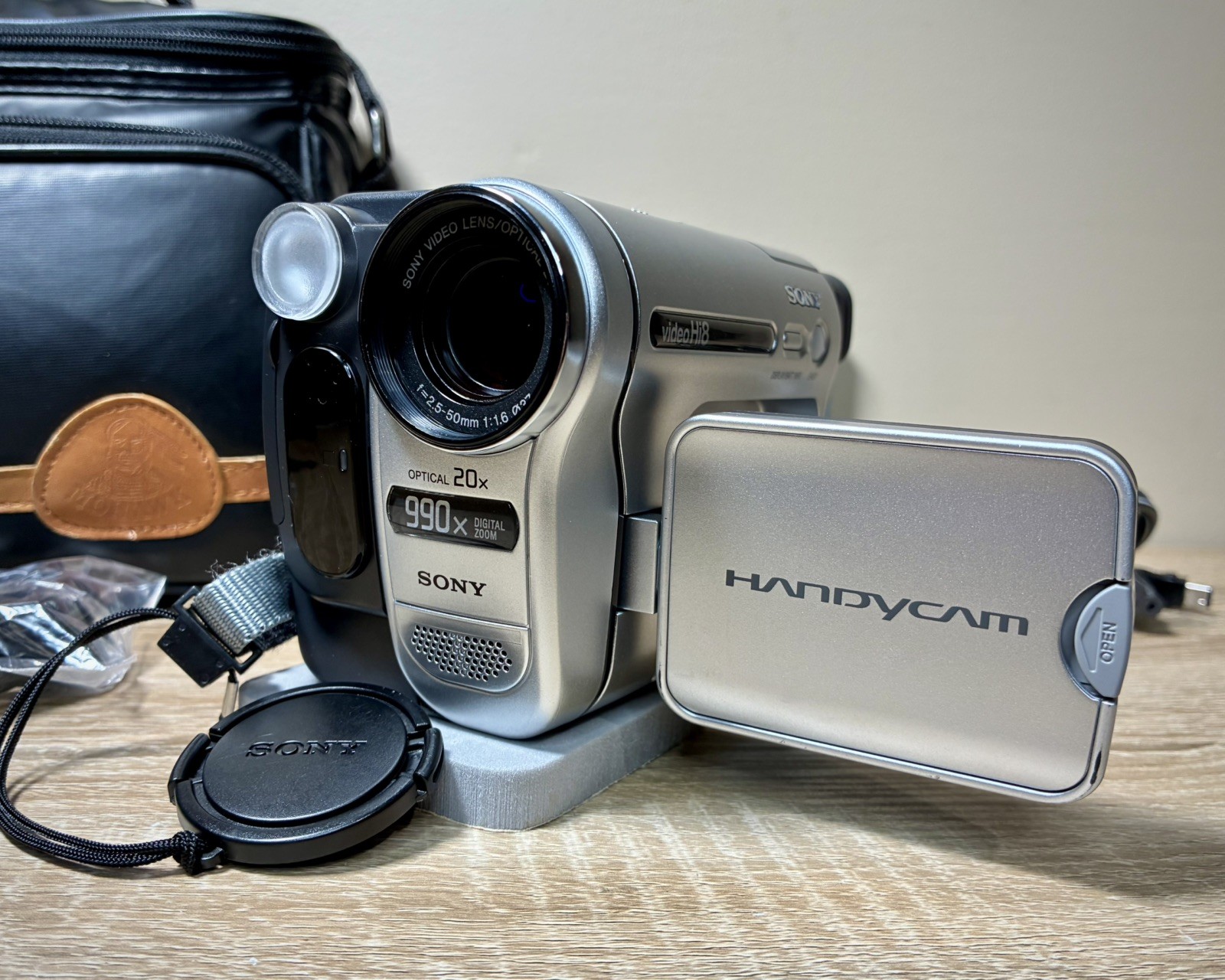 Sony Handycam Hi8 ccd trv138 Camcorder Kit A+ Excellent Condition ✅ Tested 📹 Sony Handycam Hi8 ccd trv138 Camcorder Kit A+ Excellent Condition ✅ Tested 📹