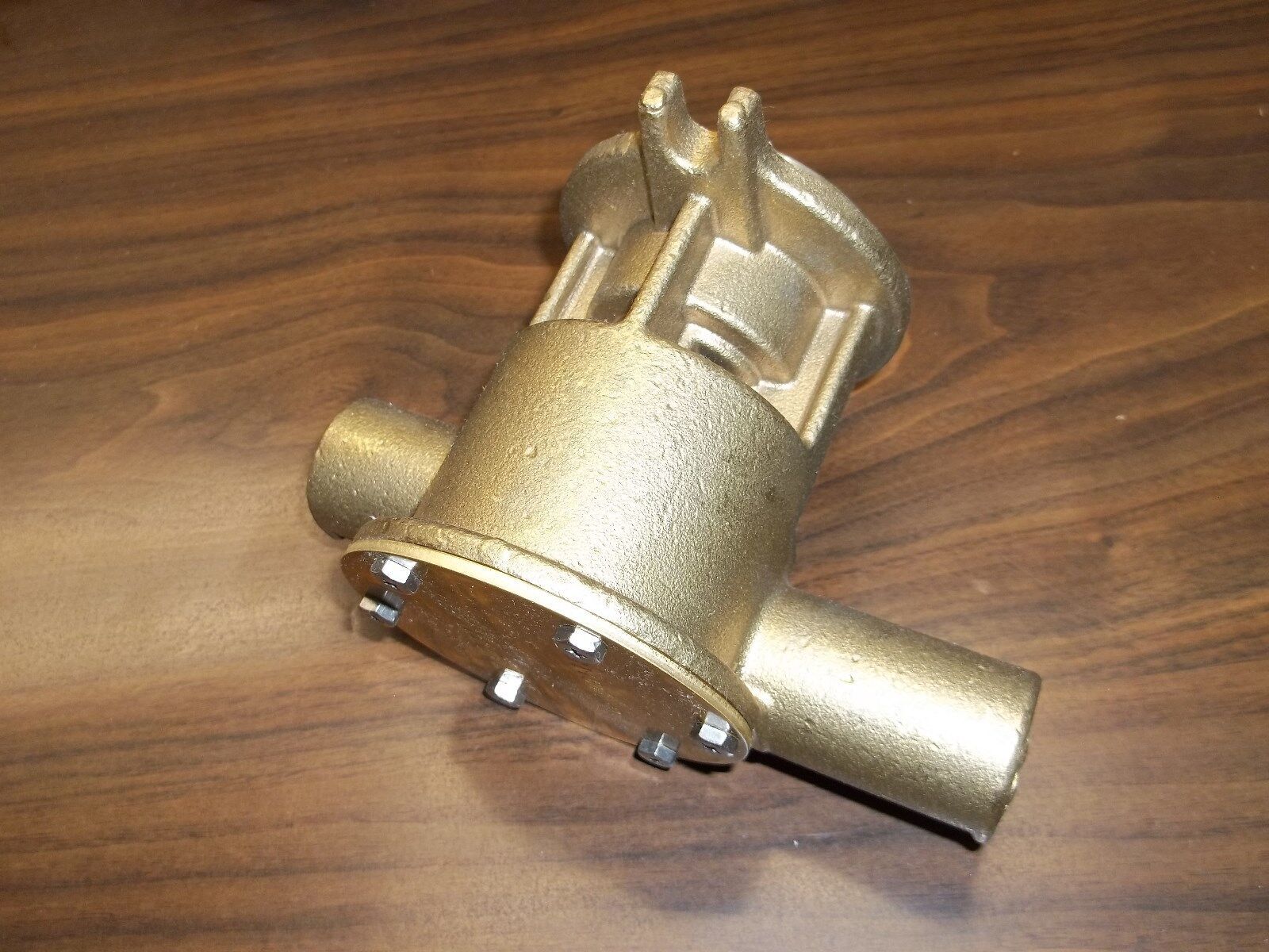 Sea Raw Water impeller Pump For Volvo Penta 3583115 3581558 860629 860827 Sea Raw Water impeller Pump For Volvo Penta 3583115 3581558 860629 860827