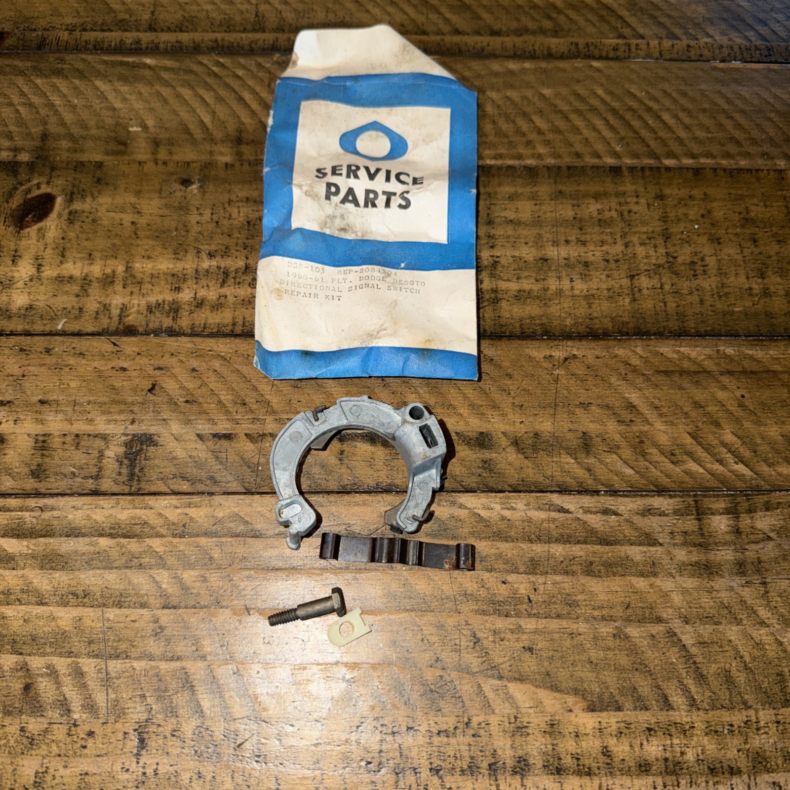 New NOS OEM Mopar 2084304 Turn Signal Repair Kit 1960-61 Plymouth Dodge DeSoto New NOS OEM Mopar 2084304 Turn Signal Repair Kit 1960-61 Plymouth Dodge DeSoto