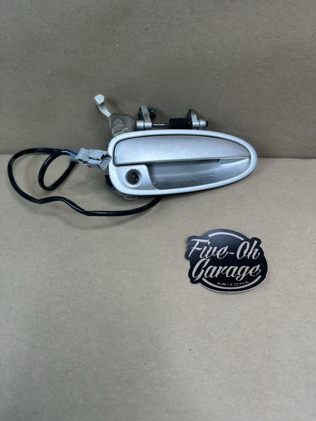 94-01 ACURA INTEGRA 2dr /4dr PASSENGER Right Front Exterior DOOR HANDLE 94-01 ACURA INTEGRA 2dr /4dr PASSENGER Right Front Exterior DOOR HANDLE