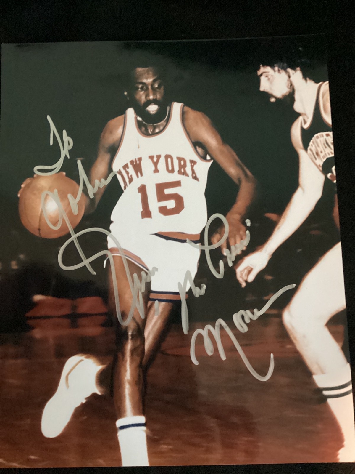 Autograph 8 x 10 of NY Knicks Hall of Famer Earl the Pearl Autograph 8 x 10 of NY Knicks Hall of Famer Earl the Pearl
