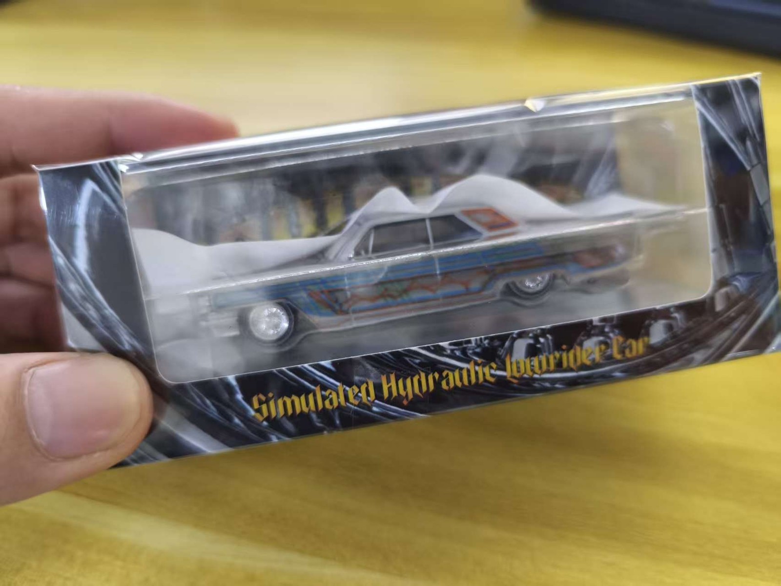 97M 1:64 Cadillac DeVille 1964 Coupe Jumping Car Diecast Model Ornament