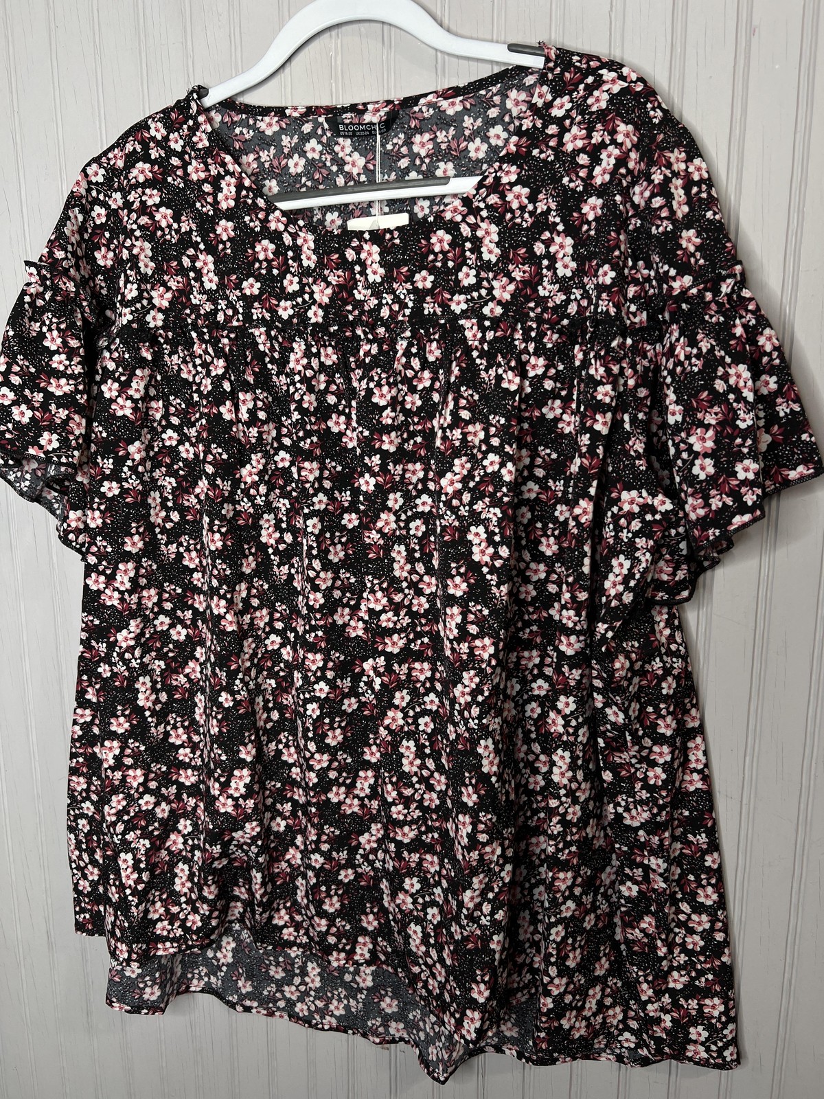 BloomChic Shirt Womens 18-20 Black Pink Floral Tunic Ruffle Flutter Stretch NEW