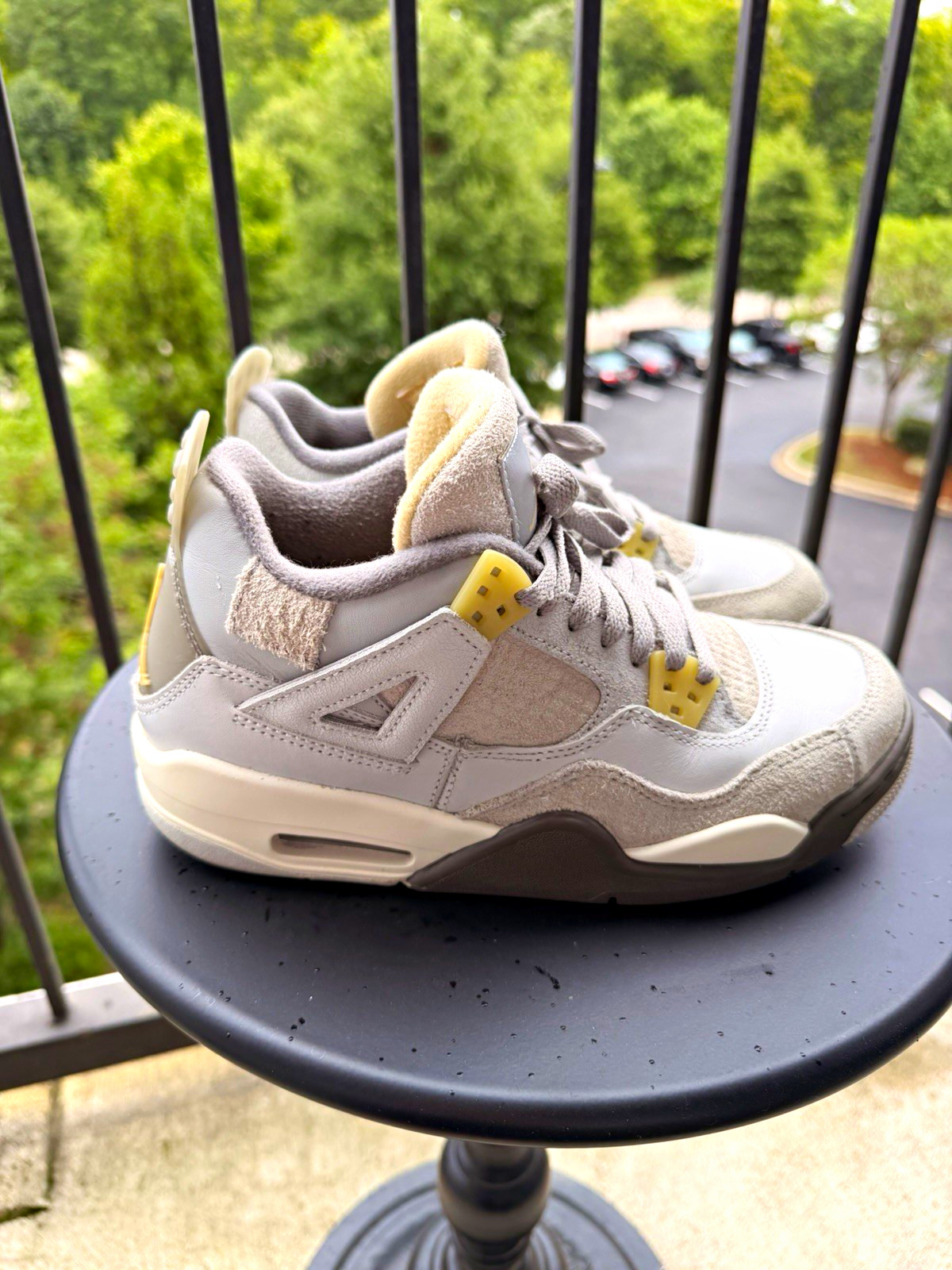 Jordan Air Jordan 4 Men’s Mid Top Colorblock Sneaker Gray White Beige Lace Up Jordan Air Jordan 4 Men’s Mid Top Colorblock Sneaker Gray White Beige Lace Up