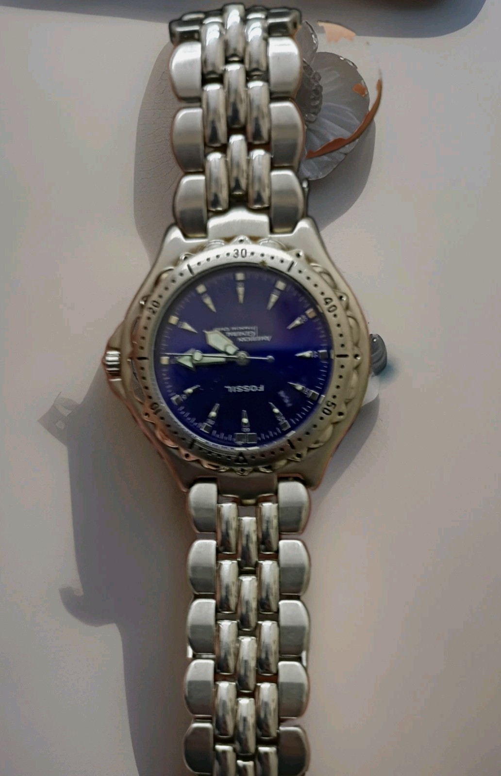 Fossil Blue Watch 100 Meters Stainless Steel Needs Battery Fossil Blue Watch 100 Meters Stainless Steel Needs Battery