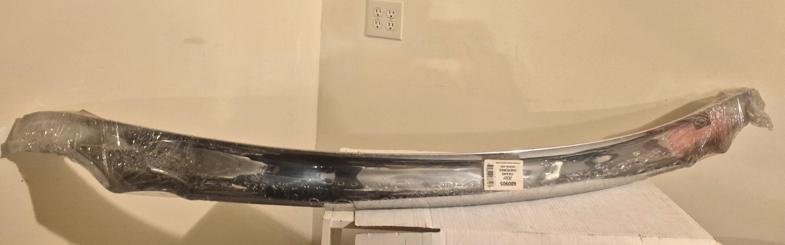 2005-2008 Jeep Grand Cherokee AVS Chrome Hood Deflector-680905