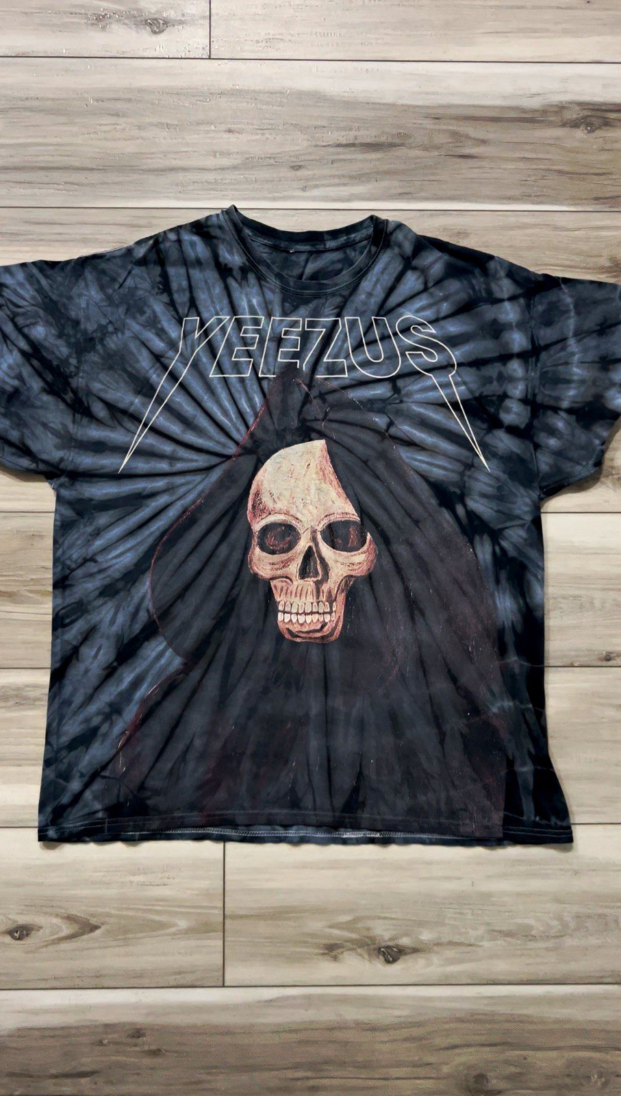 Yeezus Tie-Dye Graphic Skull 2013-2014 Tour Cities Back T-Shirt X-Large Kanye Yeezus Tie-Dye Graphic Skull 2013-2014 Tour Cities Back T-Shirt X-Large Kanye