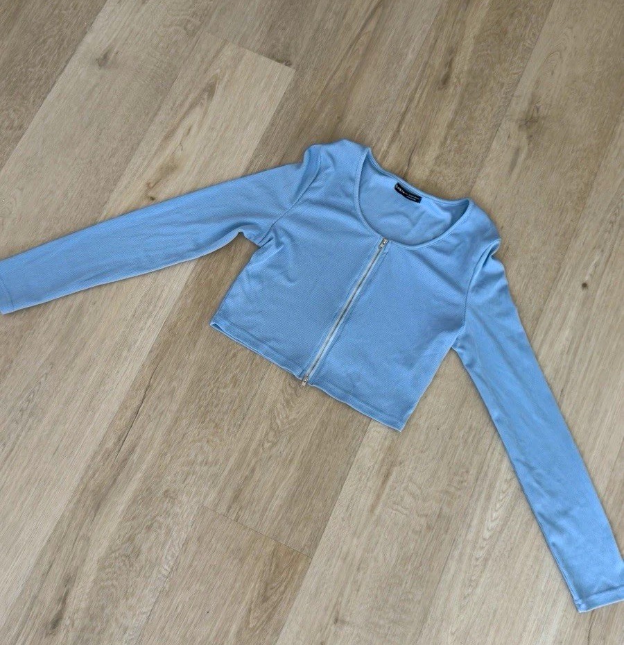 SHEIN Women’s Blue Solid Ribbed Cropped Zip Front Long Sleeve Top Size L SHEIN Women’s Blue Solid Ribbed Cropped Zip Front Long Sleeve Top Size L