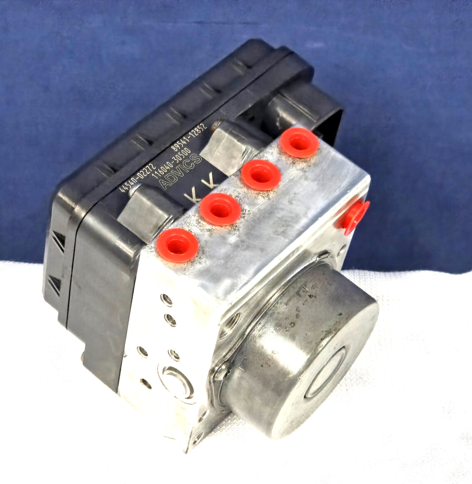 2009 - 2013 Toyota Corolla Matrix  ABS Brake Pump Module 44540‑02272