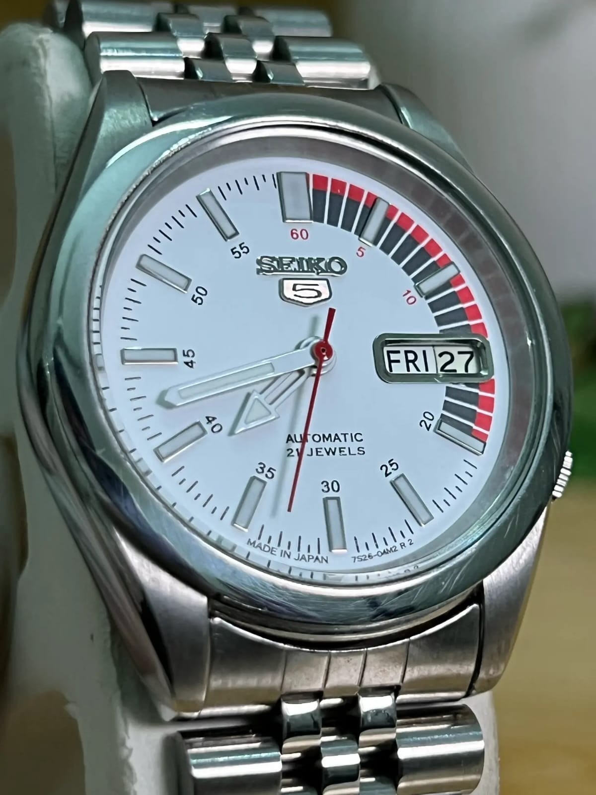 Vintage Seiko 5 Automatic Men's Racer White Dial 7S26 Stainless Steel Watch