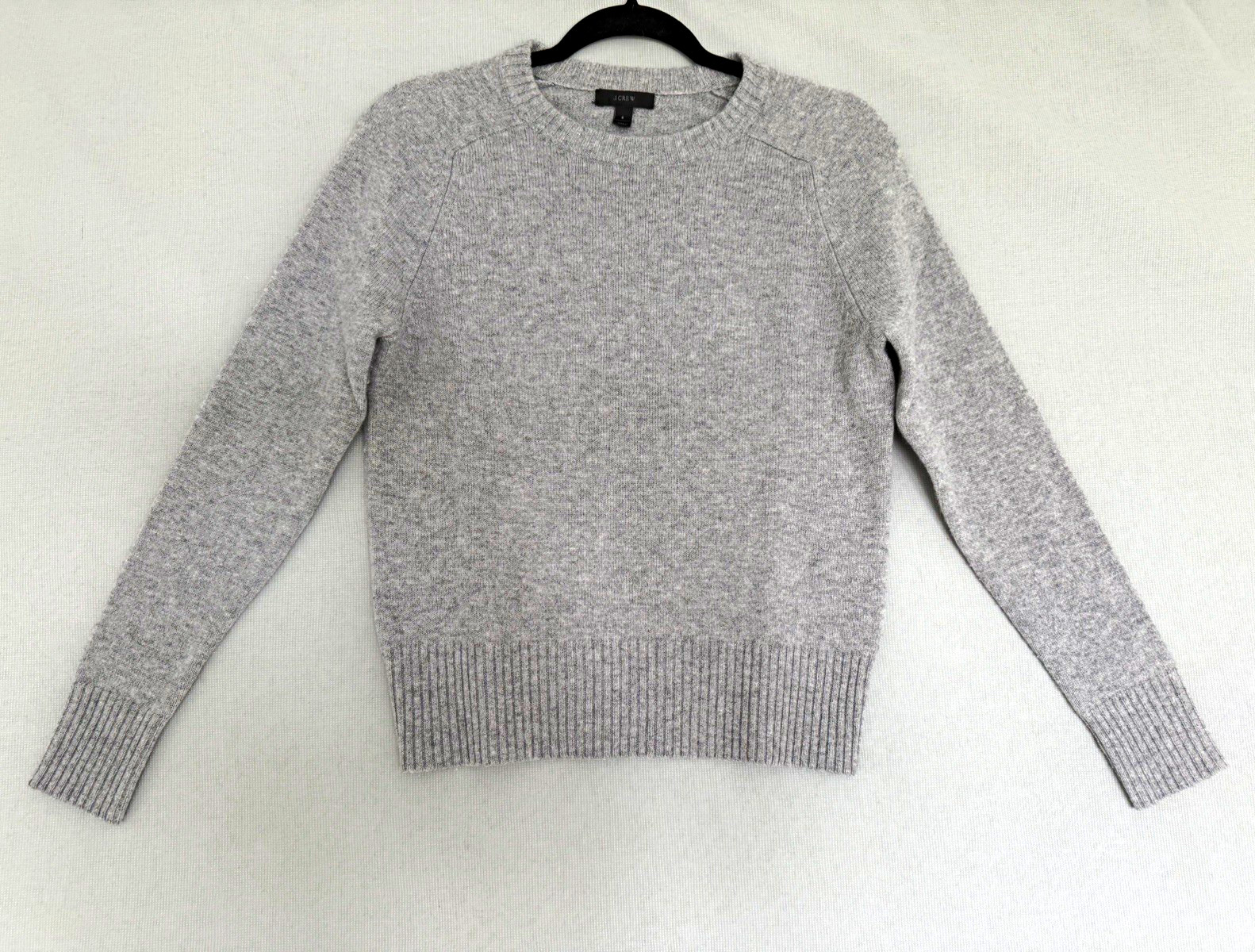 J.CREW Women’s Gray Solid Wool Knit Ribbed Crewneck Pullover Sweater Size S J.CREW Women’s Gray Solid Wool Knit Ribbed Crewneck Pullover Sweater Size S