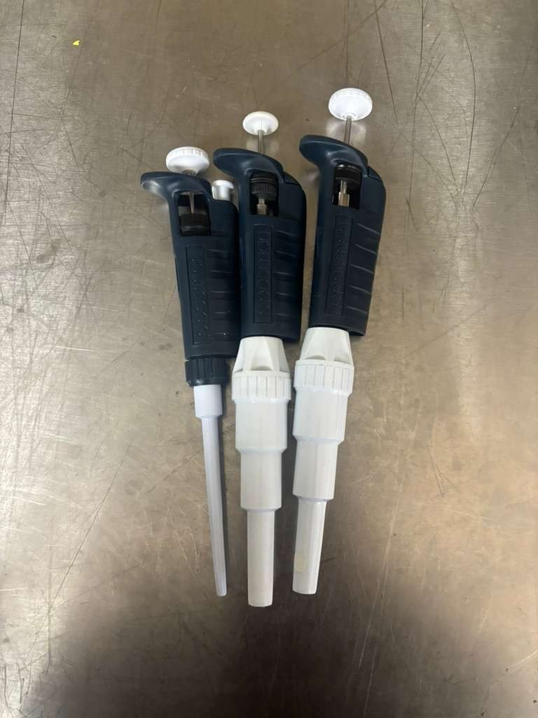 Set of 3 Gilson Pipetman Manual Air Displacement Metal Ejector Set of 3 Gilson Pipetman Manual Air Displacement Metal Ejector