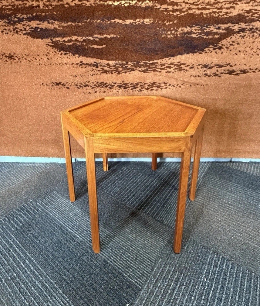 Artex Danish Modern Teak Side Table Hans C. Andersen Design Artex Danish Modern Teak Side Table Hans C. Andersen Design