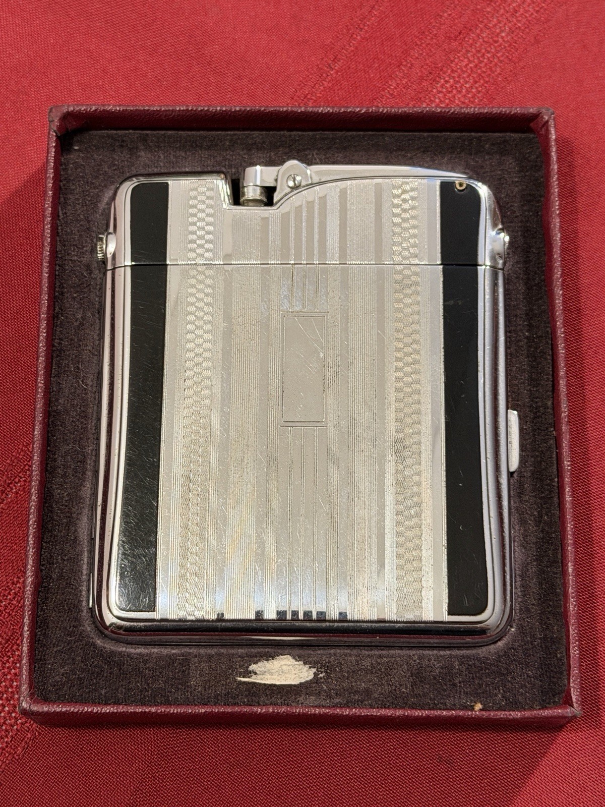 Vintage Ronson Cen-A-Case Lighter & Cigarette Case In 1 With Original Box+Pouch Vintage Ronson Cen-A-Case Lighter & Cigarette Case In 1 With Original Box+Pouch