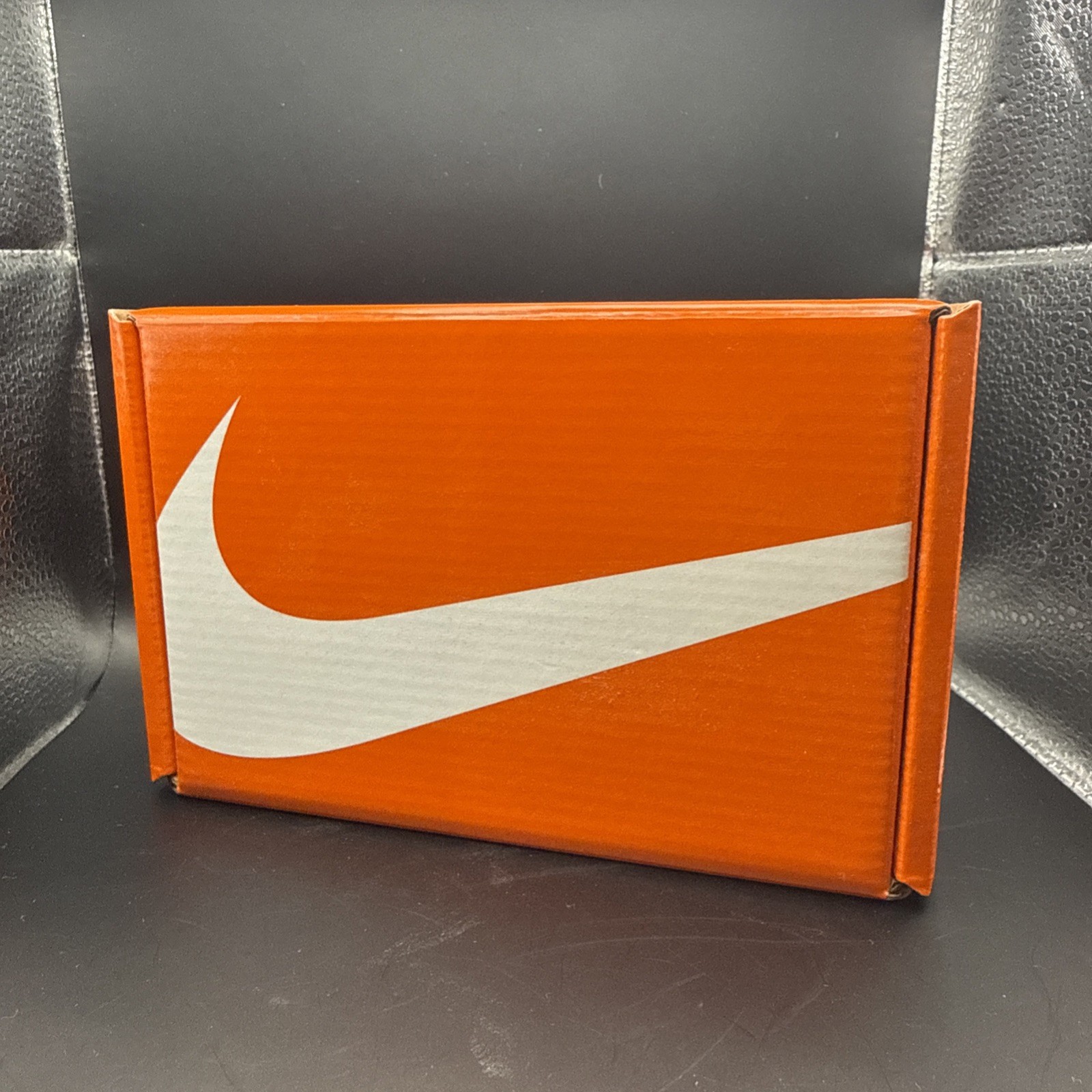 Hot Wheels RLC Exclusive Paul George Nike Collab Circle Tracker Limited NEW Hot Wheels RLC Exclusive Paul George Nike Collab Circle Tracker Limited NEW