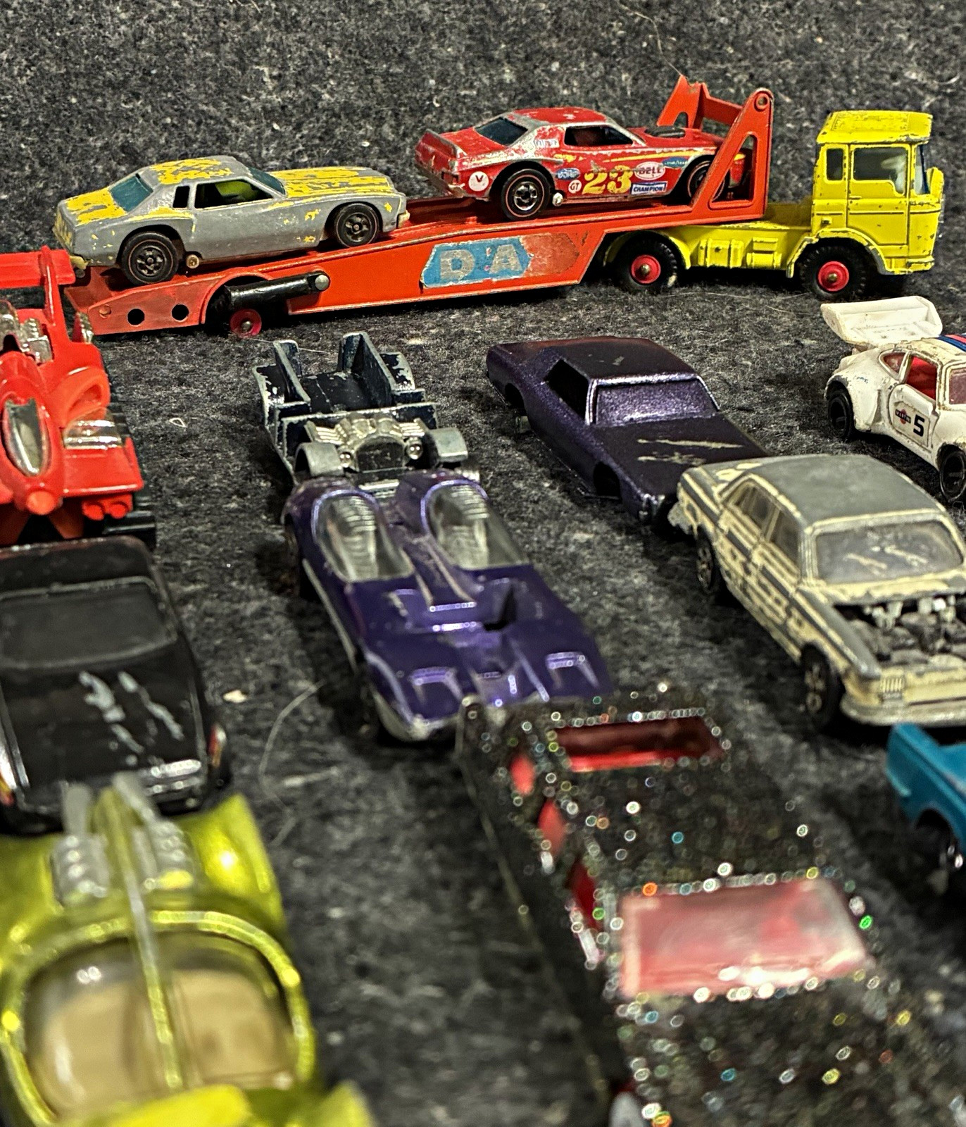 Vintage Hot Wheels Corgi Matchbox Johnny Lightning Lot w/ Transporter Hauler 