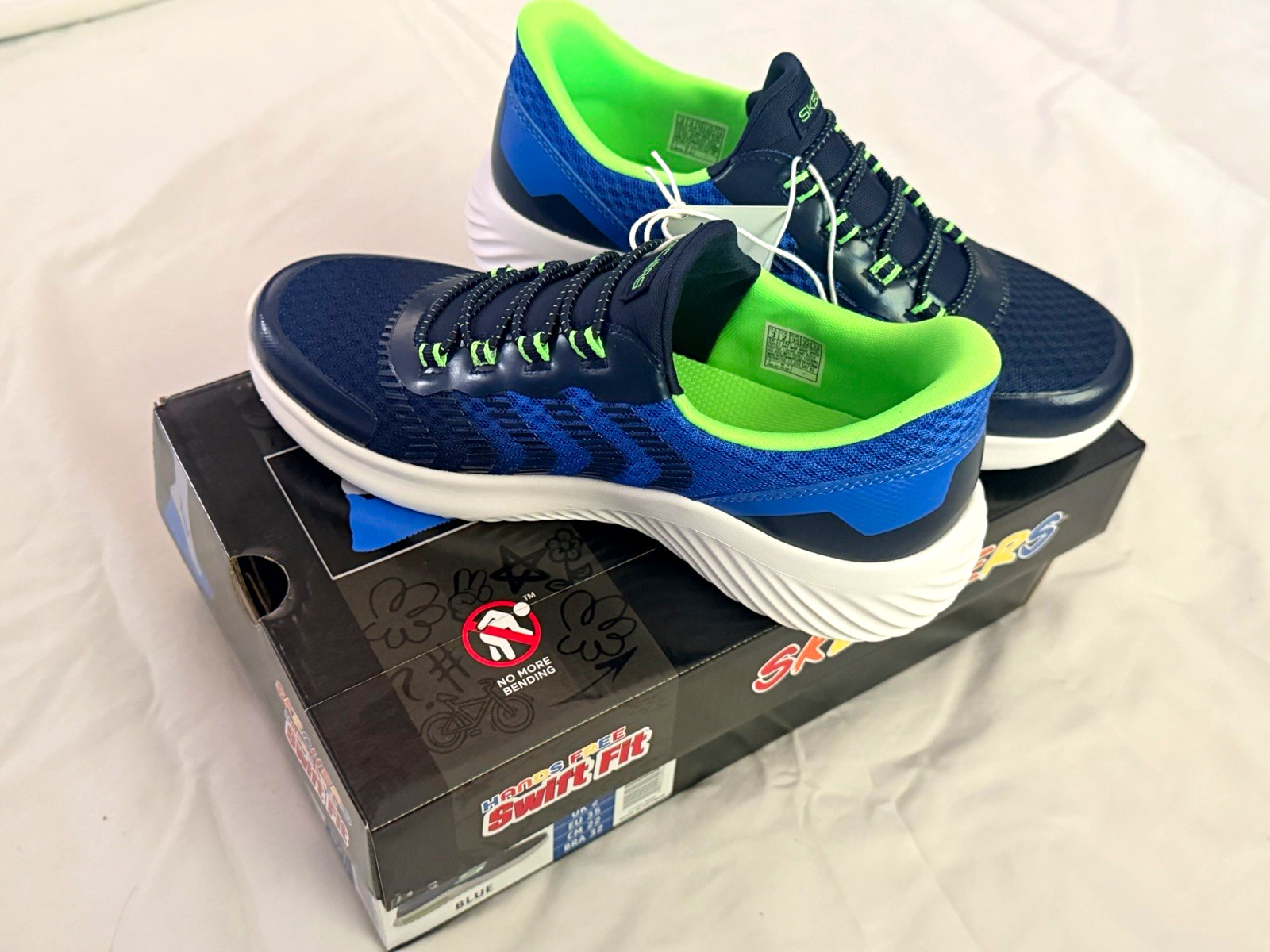 SKECHERS Hands Free Slip-ins Swift Fit Low Top Lace-Up Sneakers Blue/Green 3