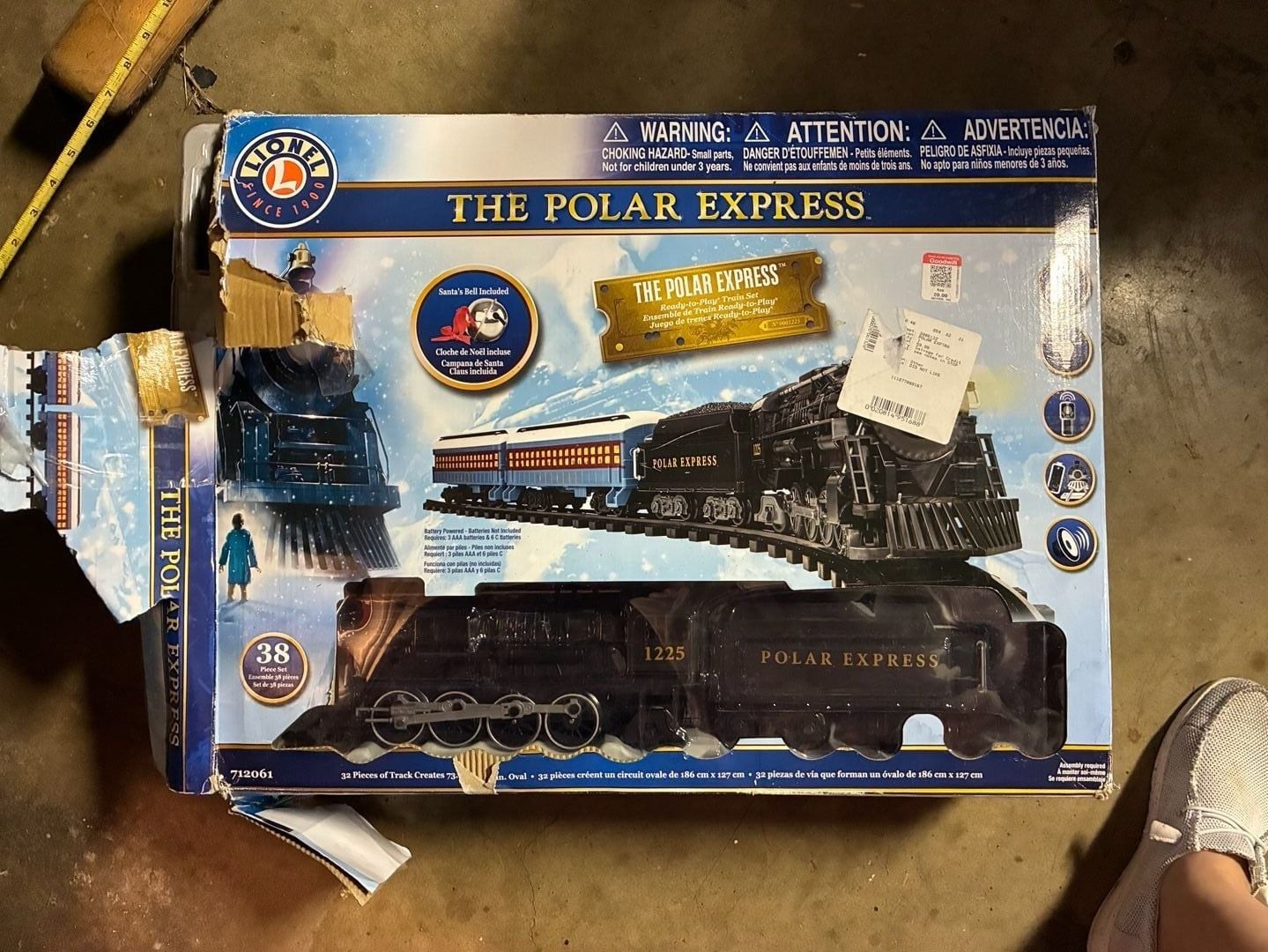 Lionel The Polar Express Ready-to-Play Train Set 38-Piece