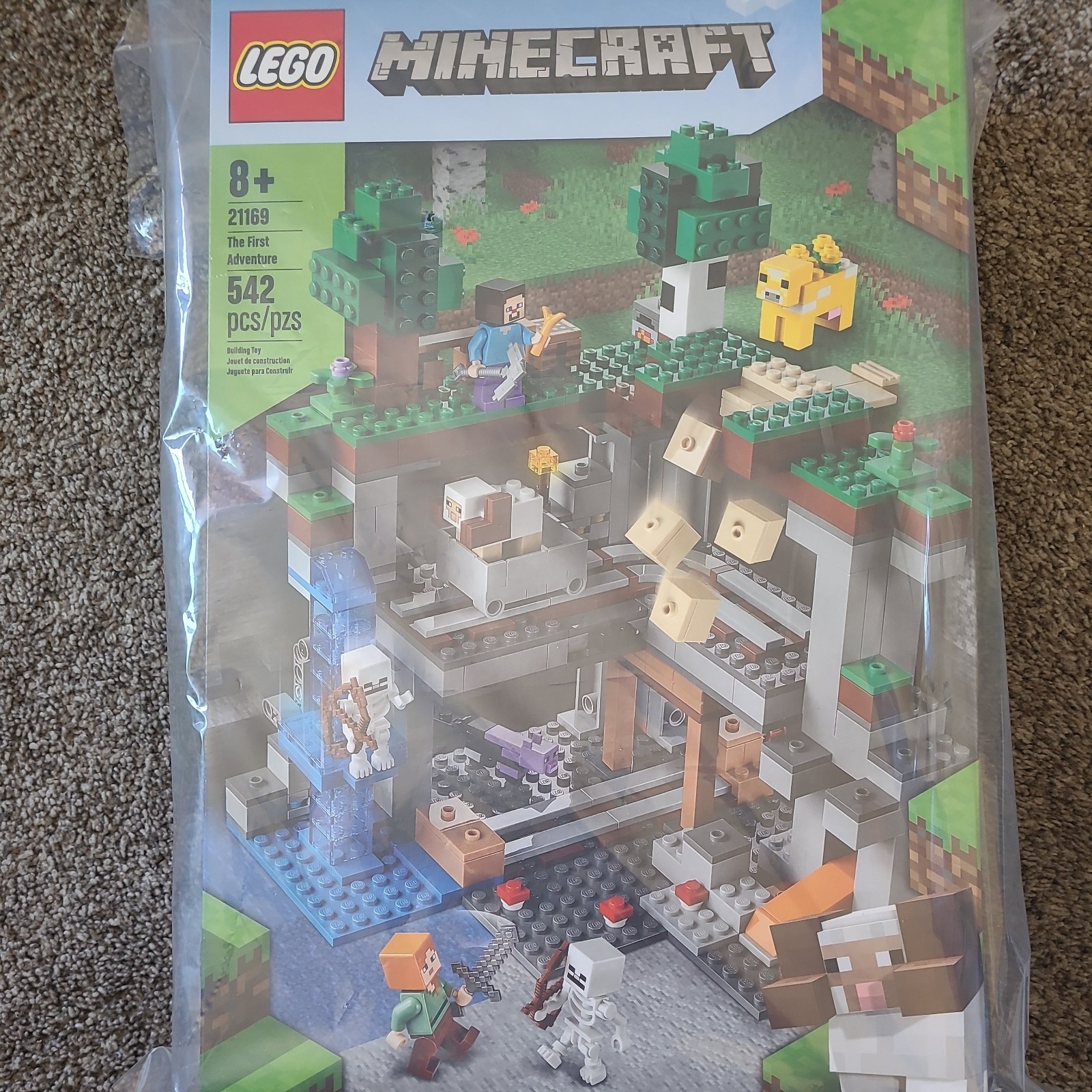 Lego 21169 Minecraft The First Adventure (542 PCS) New & Sealed Lego 21169 Minecraft The First Adventure (542 PCS) New & Sealed