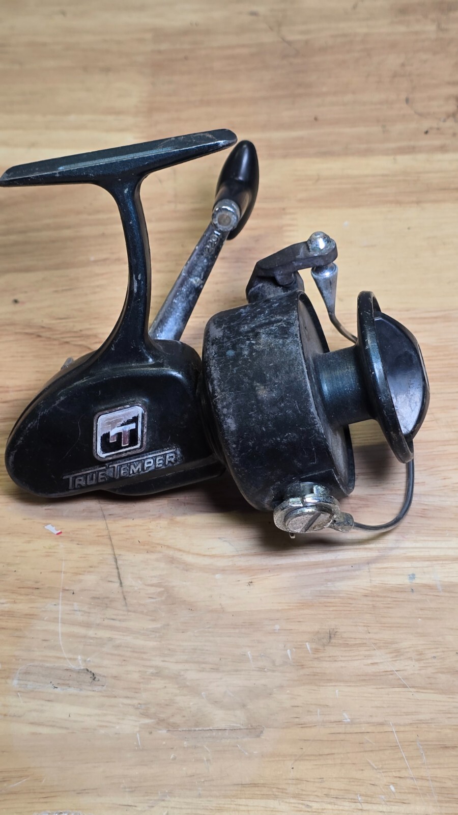 Vintage True Temper 727 Spinning Fishing Reel Made in Japan Black Metal