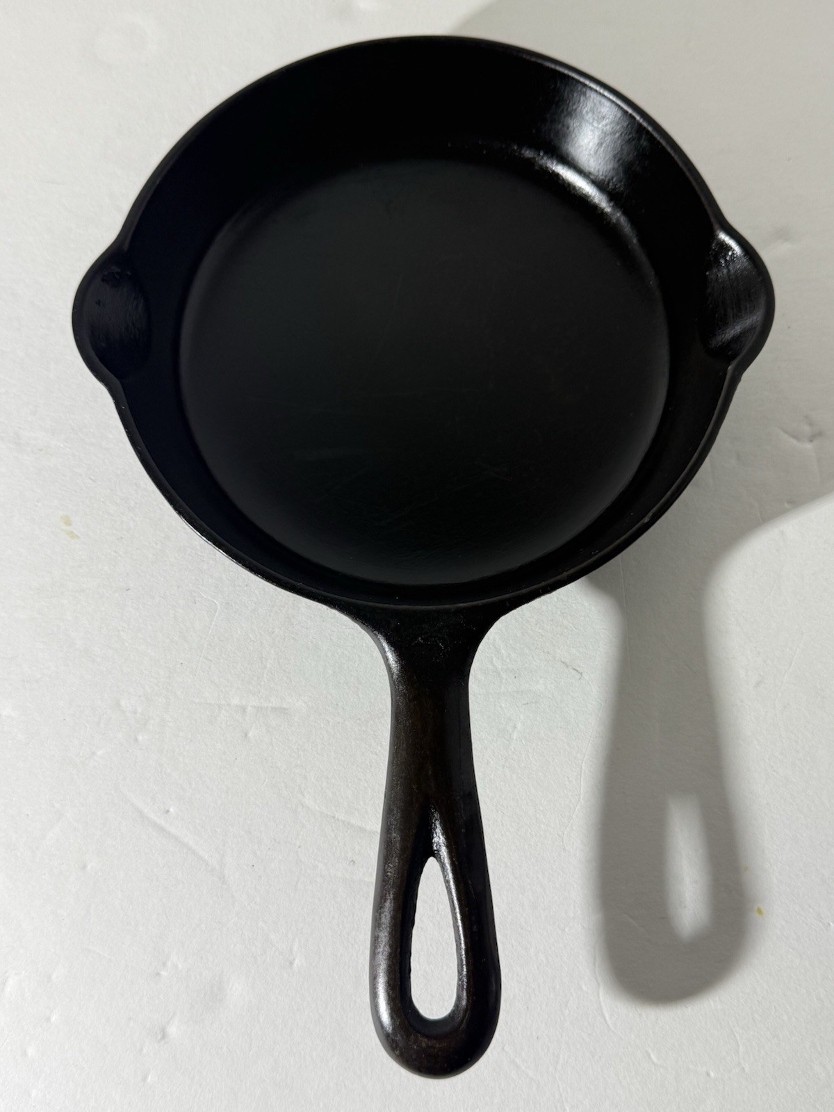 VINTAGE GRISWOLD (ERIE, PA) 709 CAST IRON #3 VINTAGE GRISWOLD (ERIE, PA) 709 CAST IRON #3