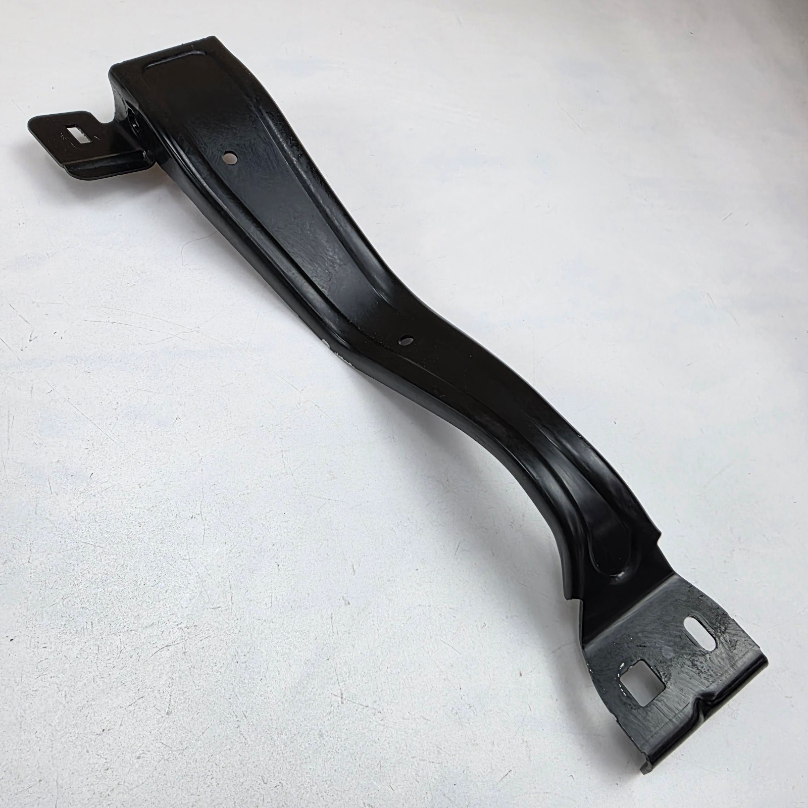 10-13 Mercedes E250 E350 E550 E63 Front Left Headlight Mounting Support Bracket