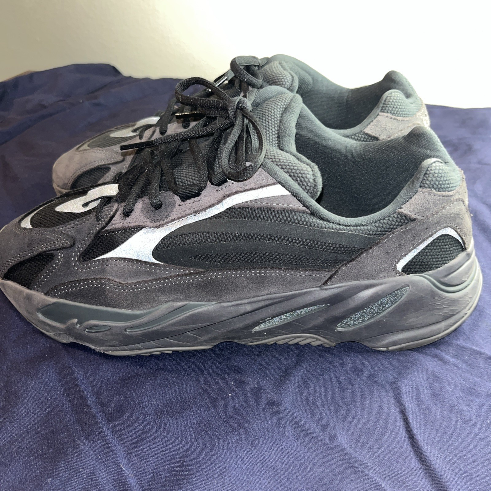 Adidas x Yeezy 700 V2 Vanta Black Sz 12 FU6684 2019 Kanye West Ortholite Adidas x Yeezy 700 V2 Vanta Black Sz 12 FU6684 2019 Kanye West Ortholite