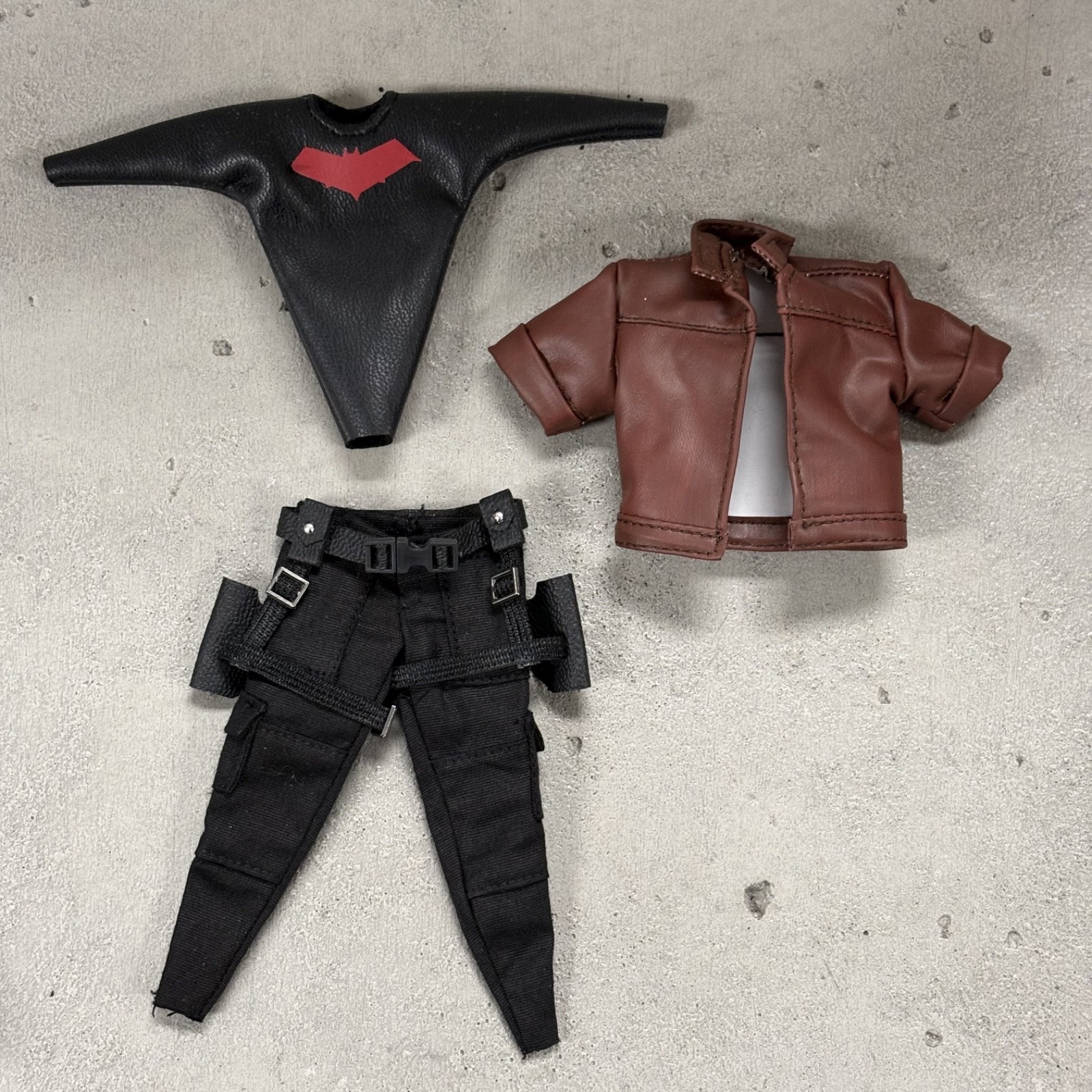 PB-RDHD-SET: 1/12 custom Red Hood outfit set for 6 PB-RDHD-SET: 1/12 custom Red Hood outfit set for 6