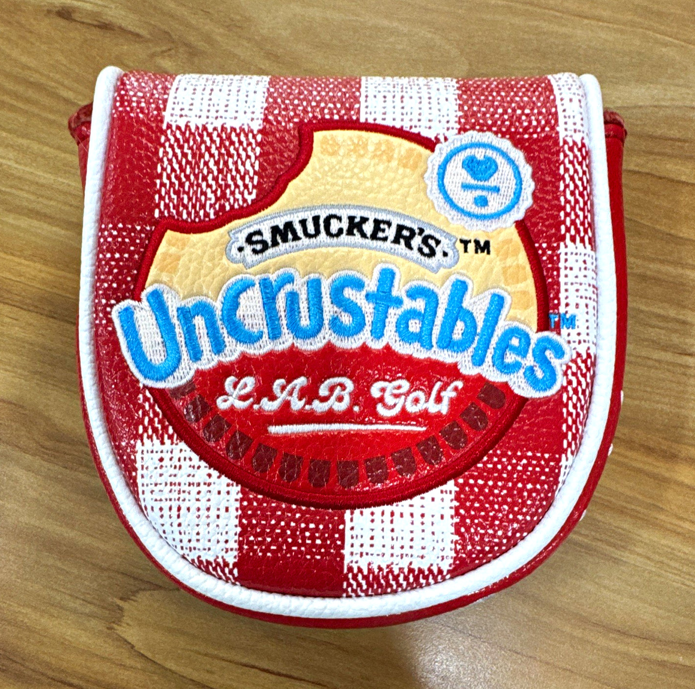 L.A.B. Golf x Smucker\'s Uncrustables DF3/VZN Putter Headcover Red L.A.B. Golf x Smucker\'s Uncrustables DF3/VZN Putter Headcover Red