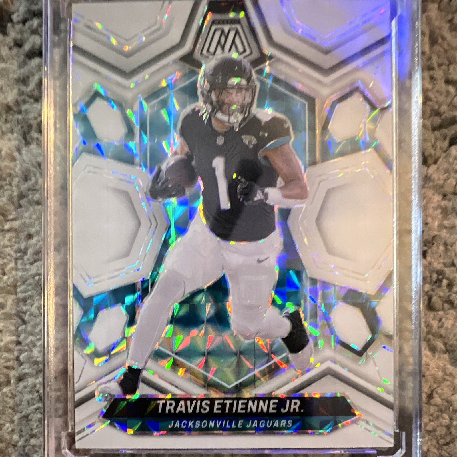 2024 Panini Mosaic Travis Etienne Jr White Mosaic Prizm /25 #100 Jaguars 18/25 2024 Panini Mosaic Travis Etienne Jr White Mosaic Prizm /25 #100 Jaguars 18/25