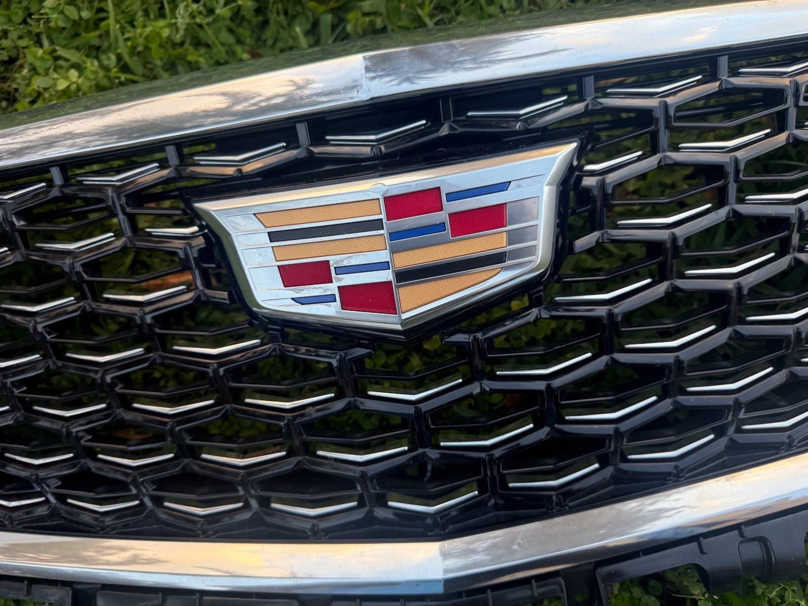2024-2025 CADILLAC XT4 NEW BUMPER GRILLE 53122-06010 OEM 2024-2025 CADILLAC XT4 NEW BUMPER GRILLE 53122-06010 OEM