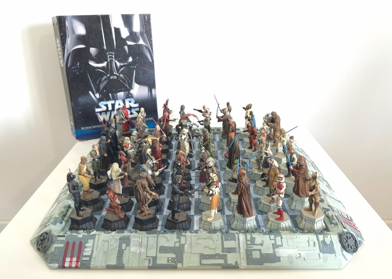 Rare DeAgostini Star Wars collector chess set