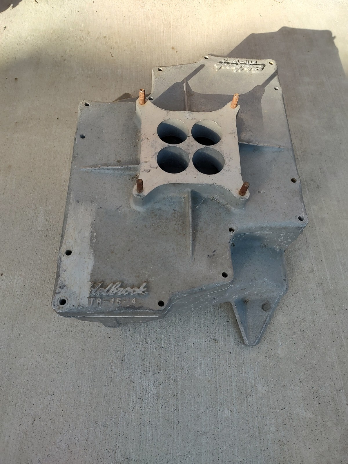 383 400 MOPAR STR-15-4 Edelbrock Single Four BBL Intake 383 400 MOPAR STR-15-4 Edelbrock Single Four BBL Intake